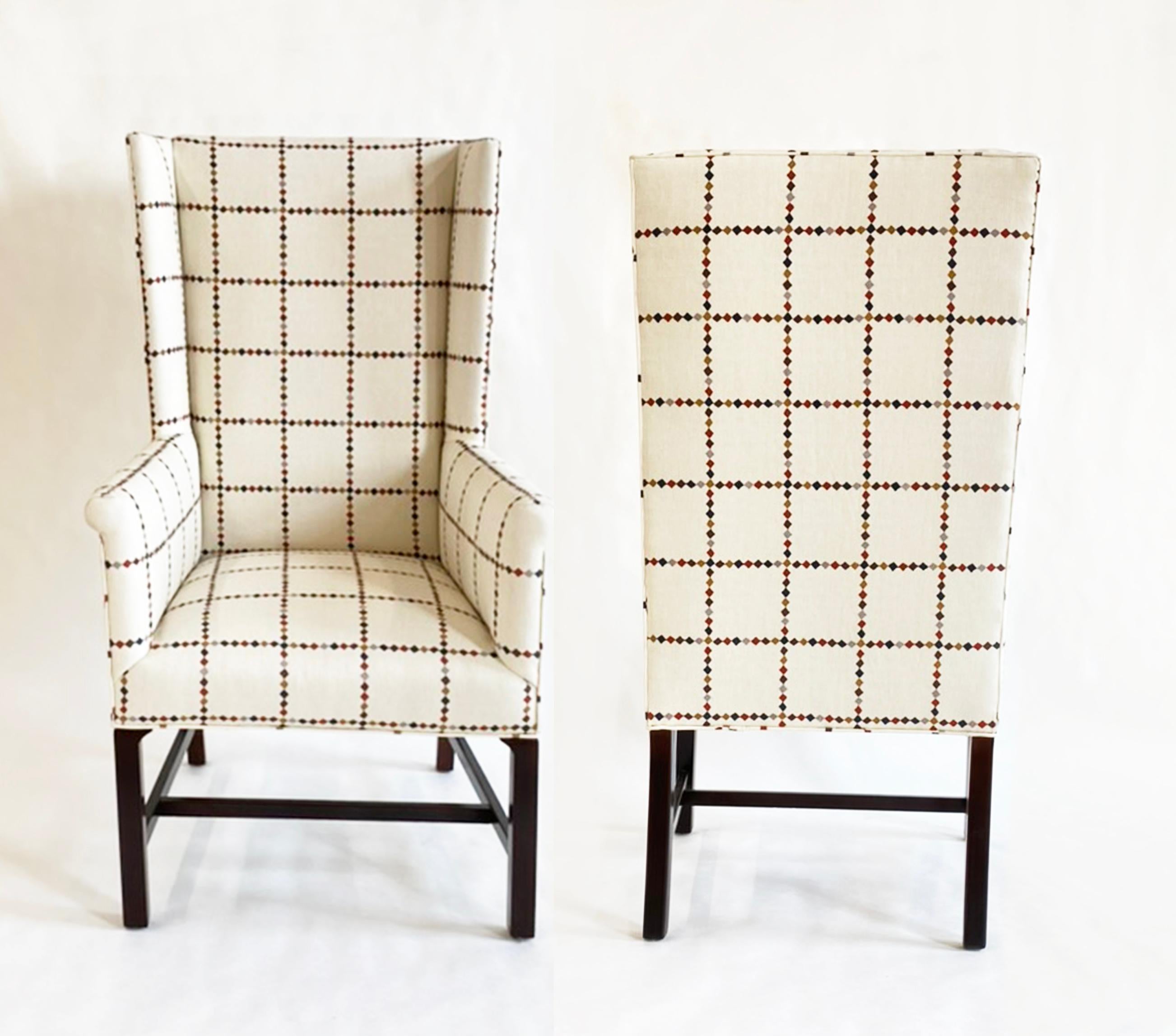 Pair Mid-Century Wingback Chairs Upholstered in a Parzinger-Inspired Fabric im Angebot 2