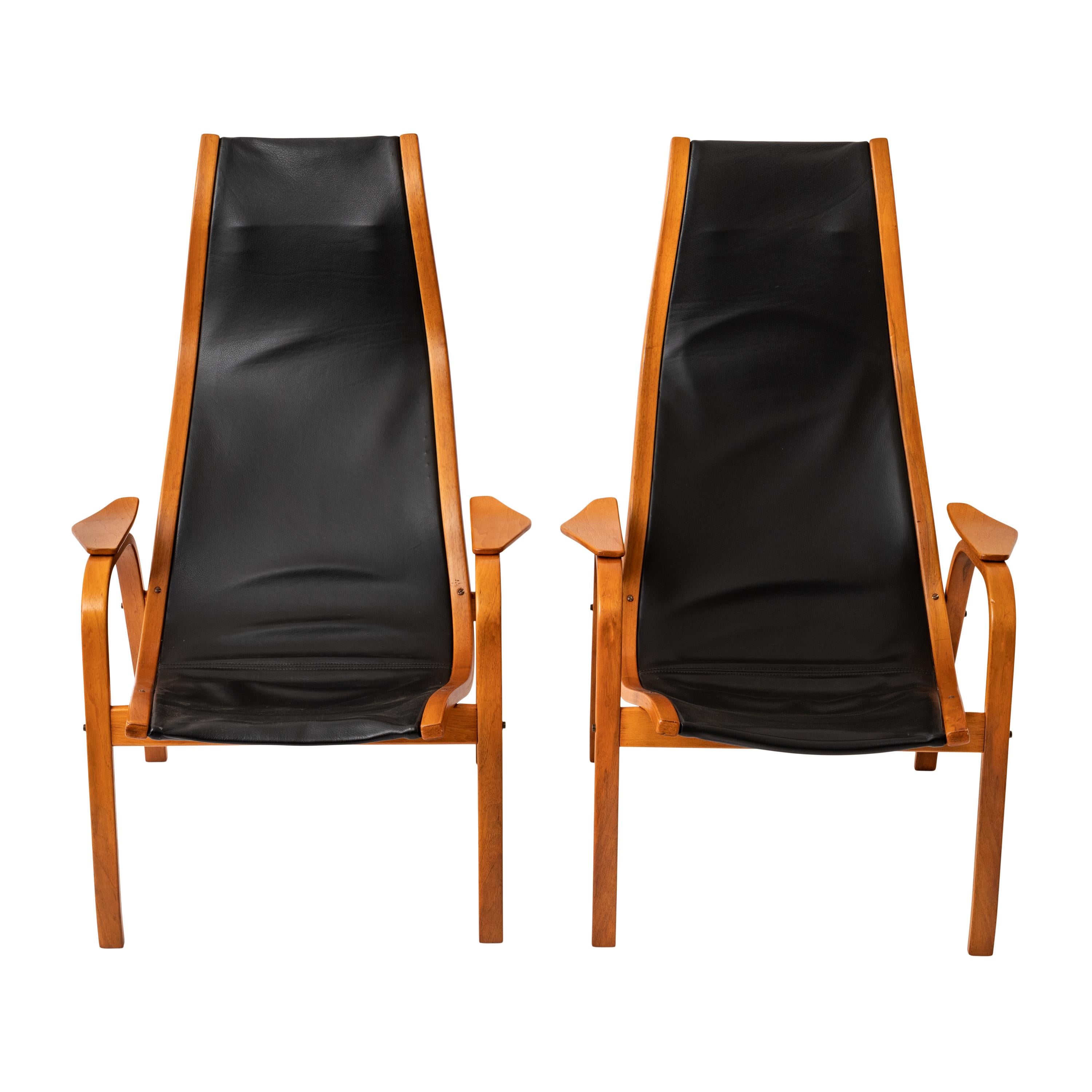 Pair Mid Century Yngve Ekstrom Swedese Lamino Black Leather Lounge Chairs, 1950s In Good Condition In Portland, OR