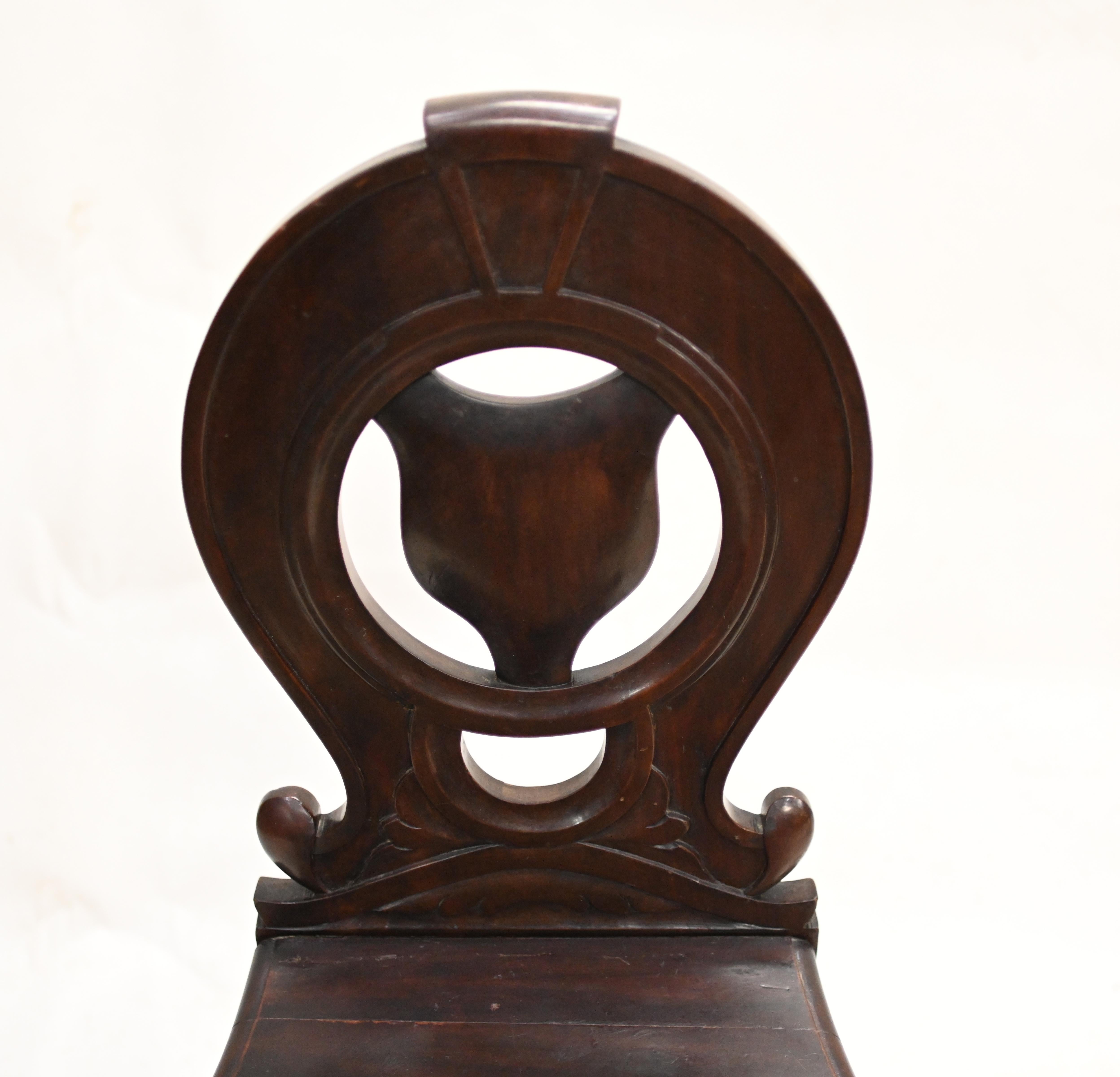 Acajou Paire de chaises de salon victoriennes mi-siècle en acajou 1840 en vente