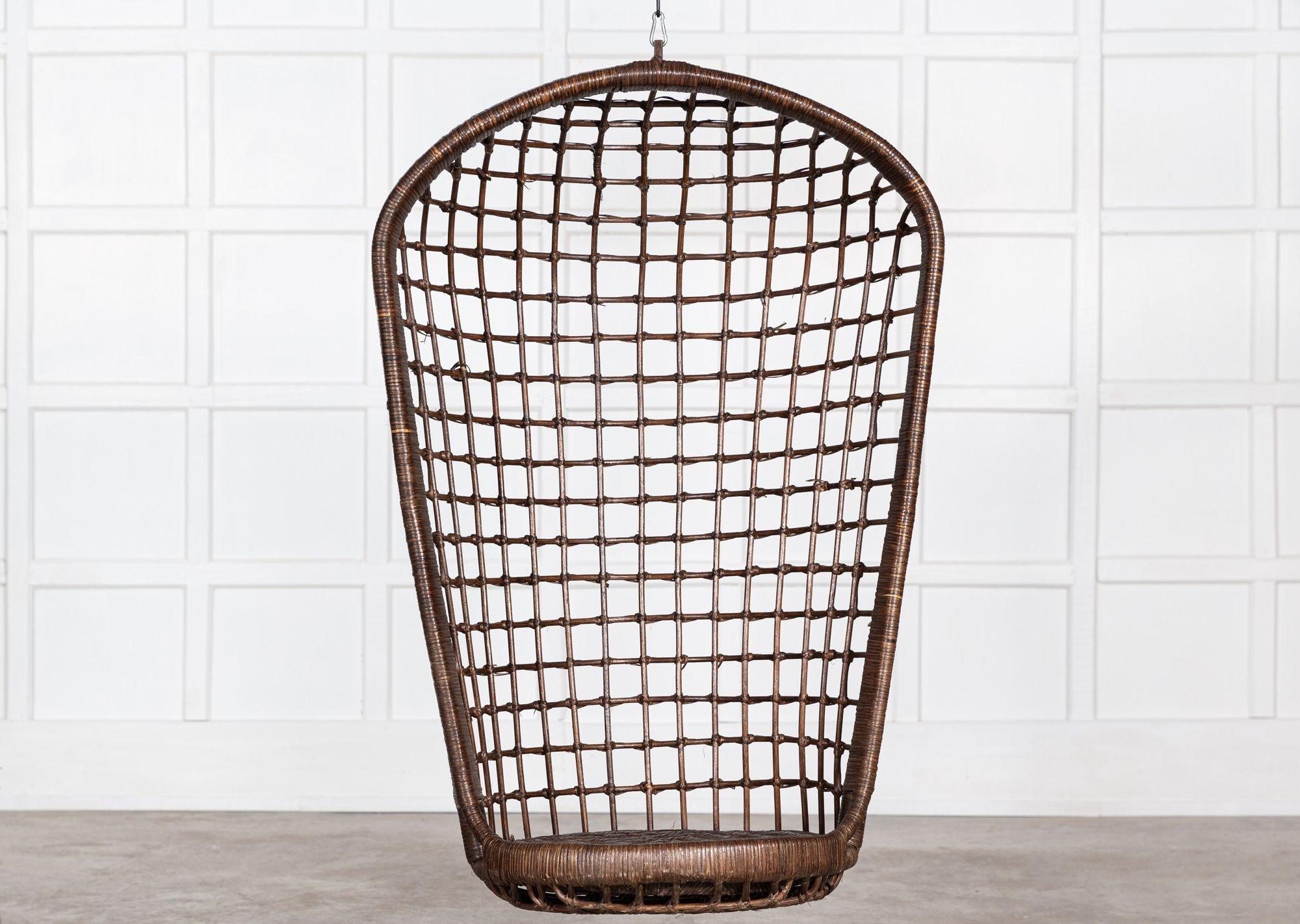 vers le milieu du 20e siècle
MidC Chaises à œuf pivotantes en bambou et rotin français
Prix pour x1 chaise
x1 chaise disponible
sku 1318B
W76 x D50 x H110 cm