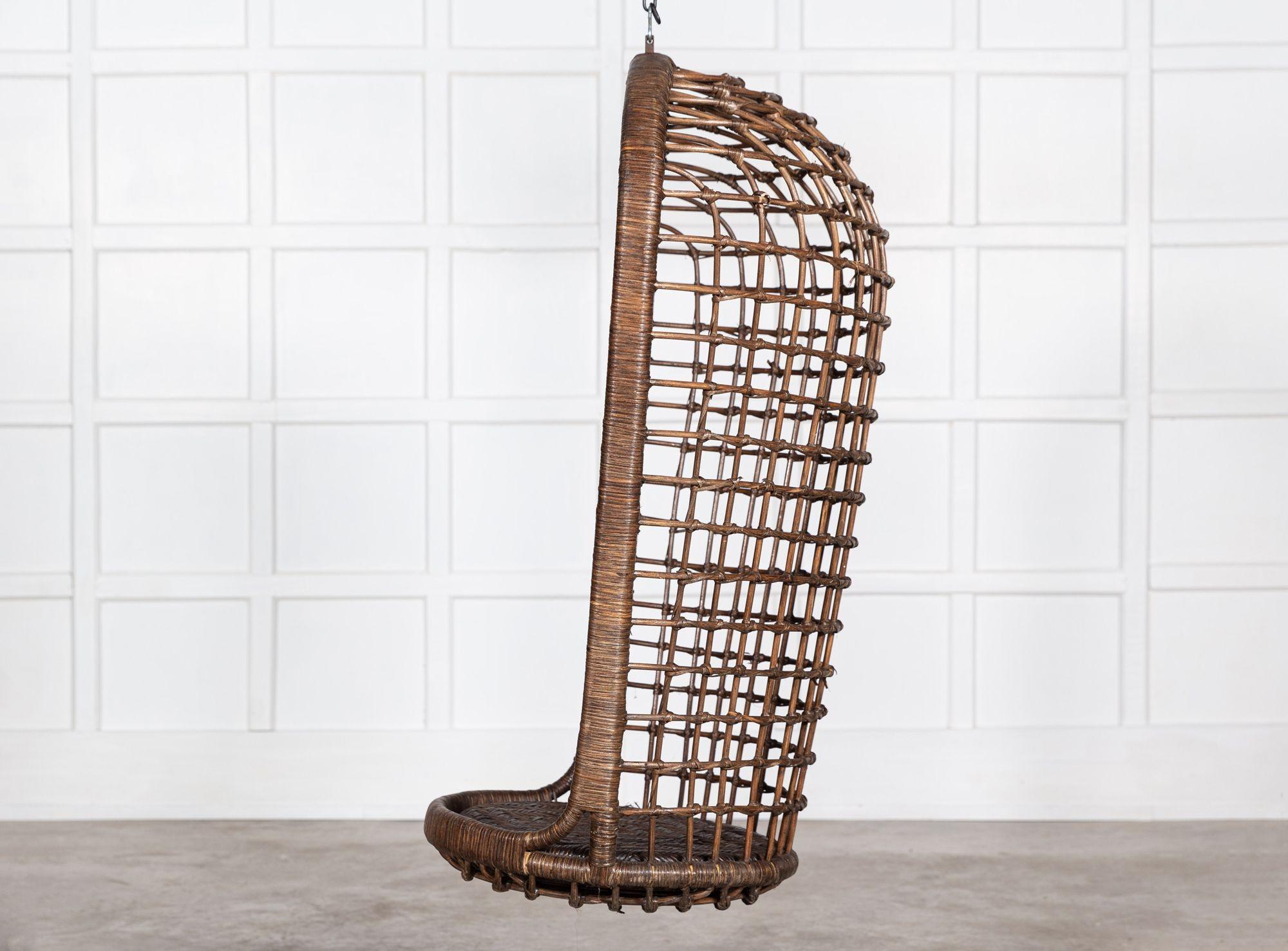 MidC French Bamboo Rattan Swinging Egg Chair Bon état - En vente à Staffordshire, GB