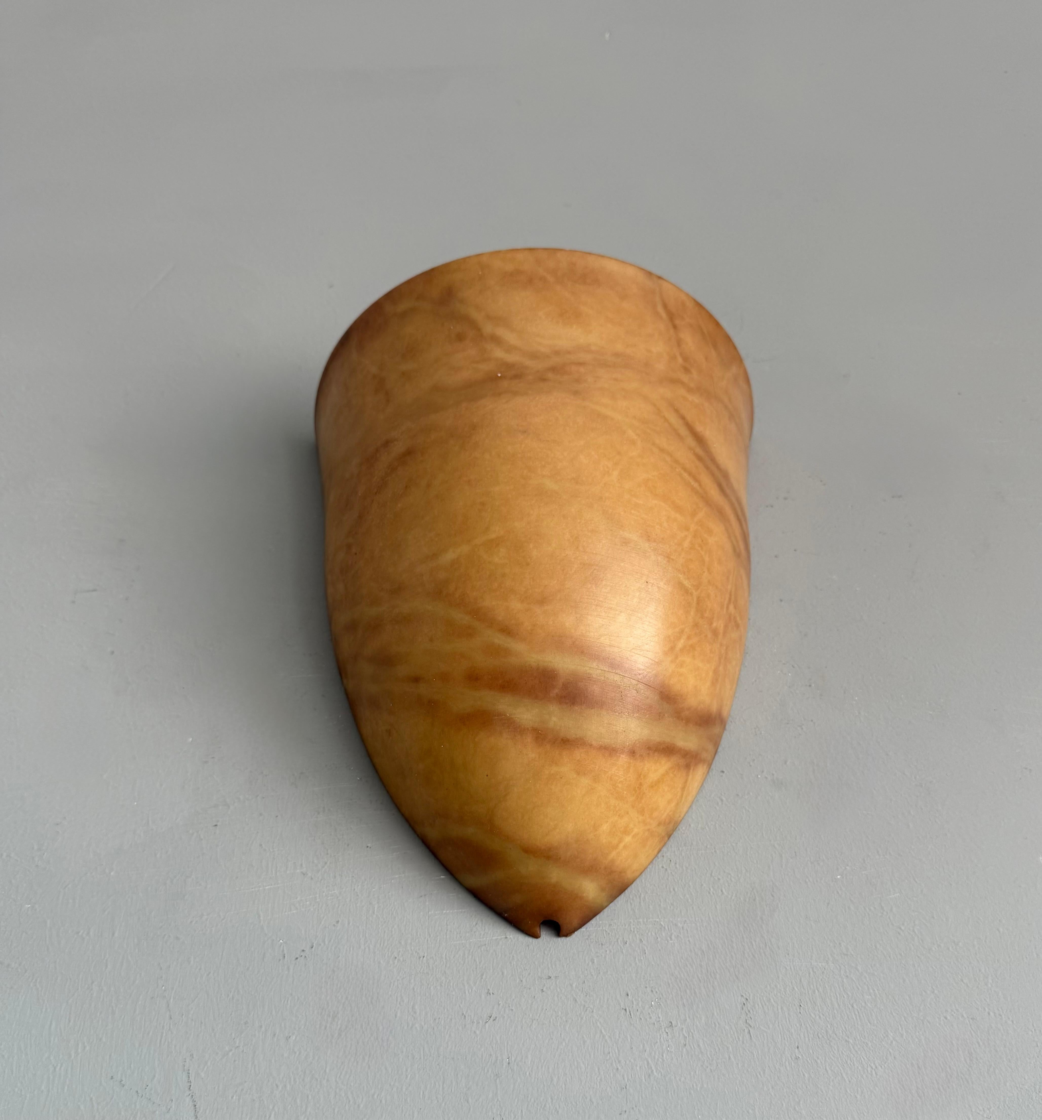 Paar Wandleuchter aus Alabaster im Art-Déco-Stil der Jahrhundertmitte, handgefertigte Kokonform im Angebot 9