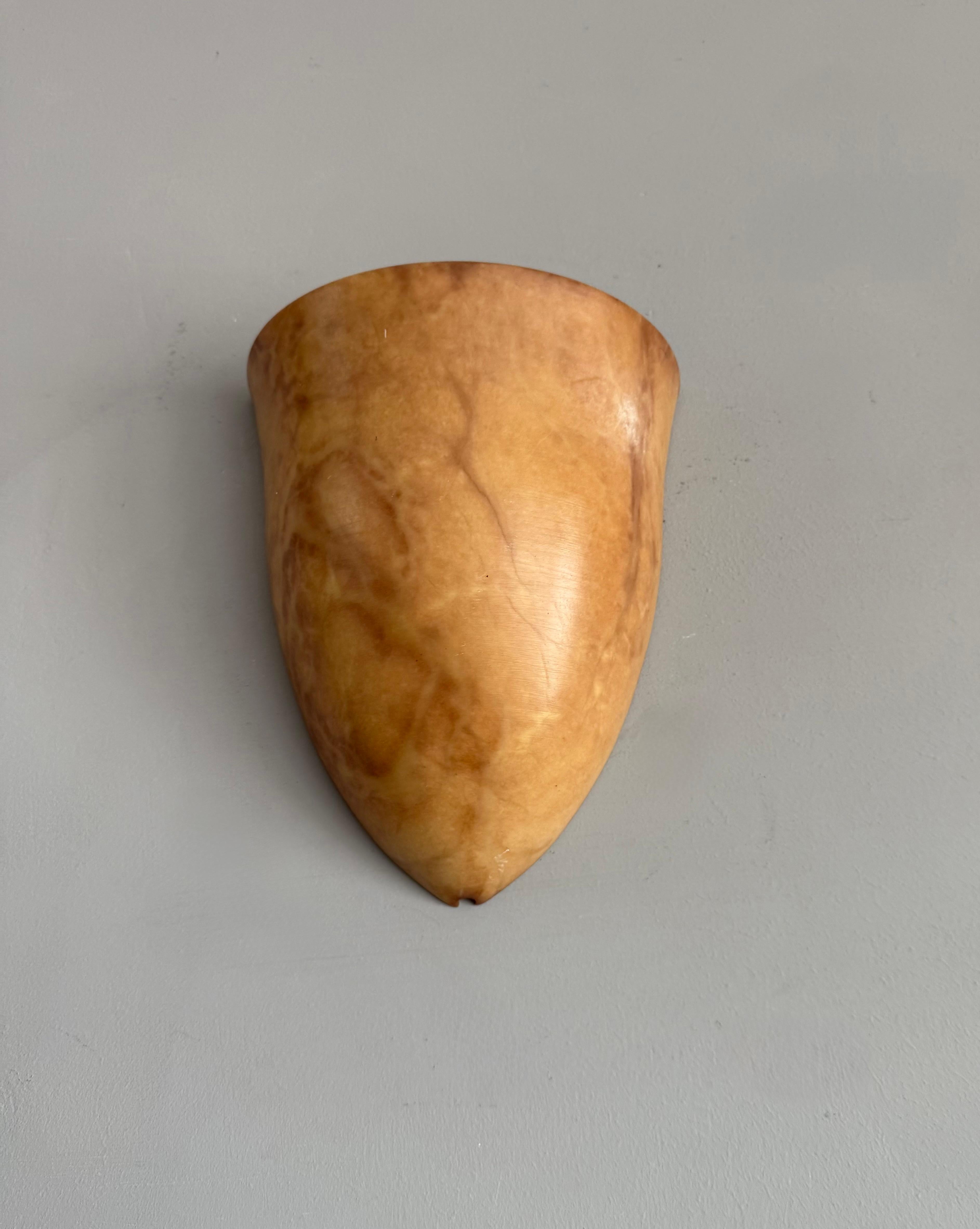 Paar Wandleuchter aus Alabaster im Art-Déco-Stil der Jahrhundertmitte, handgefertigte Kokonform im Angebot 11