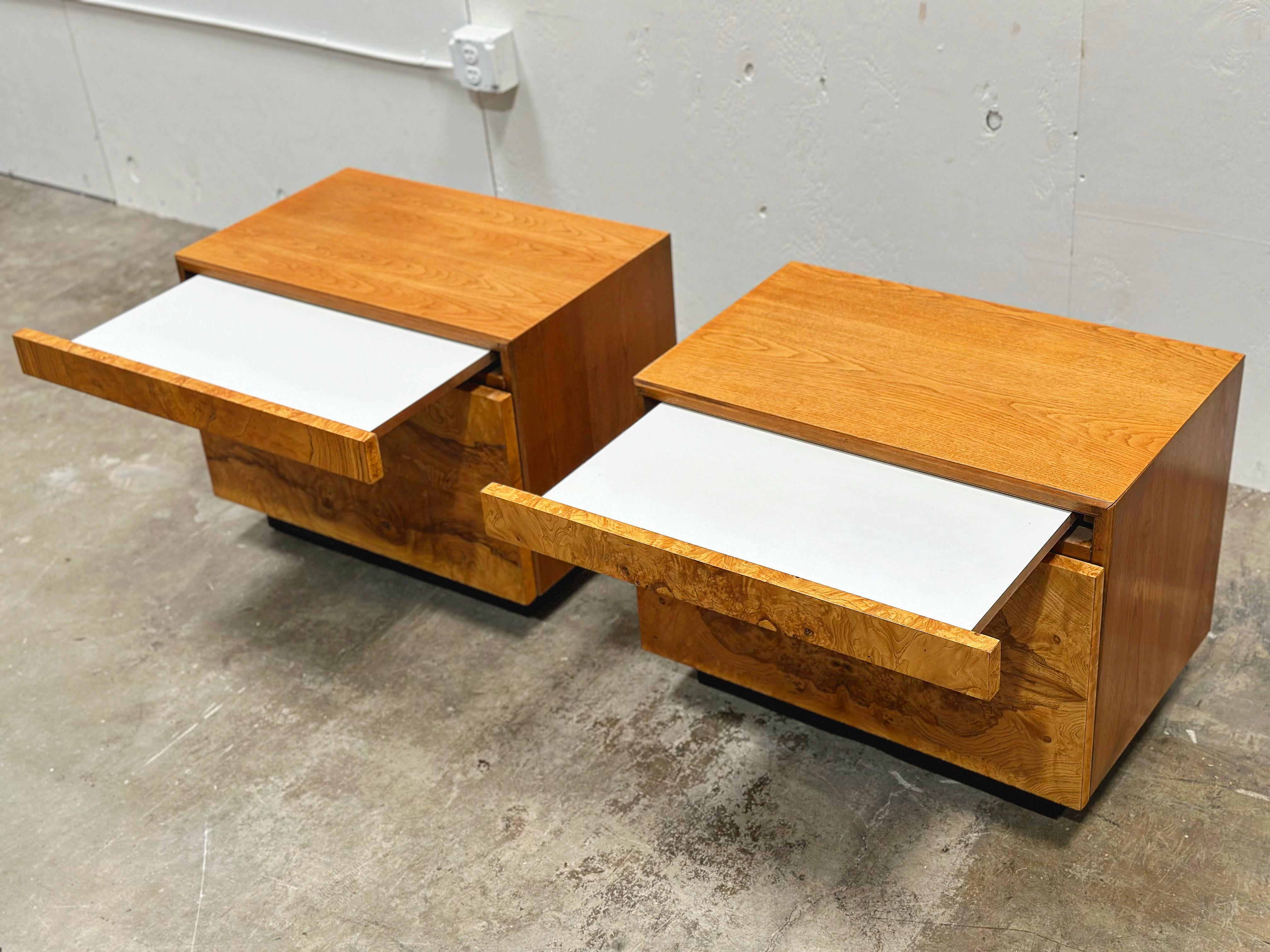 PAIR Midcentury Burl Wood Alpha Nightstands - Roland Carter for Lane - 1970s In Good Condition In Decatur, GA