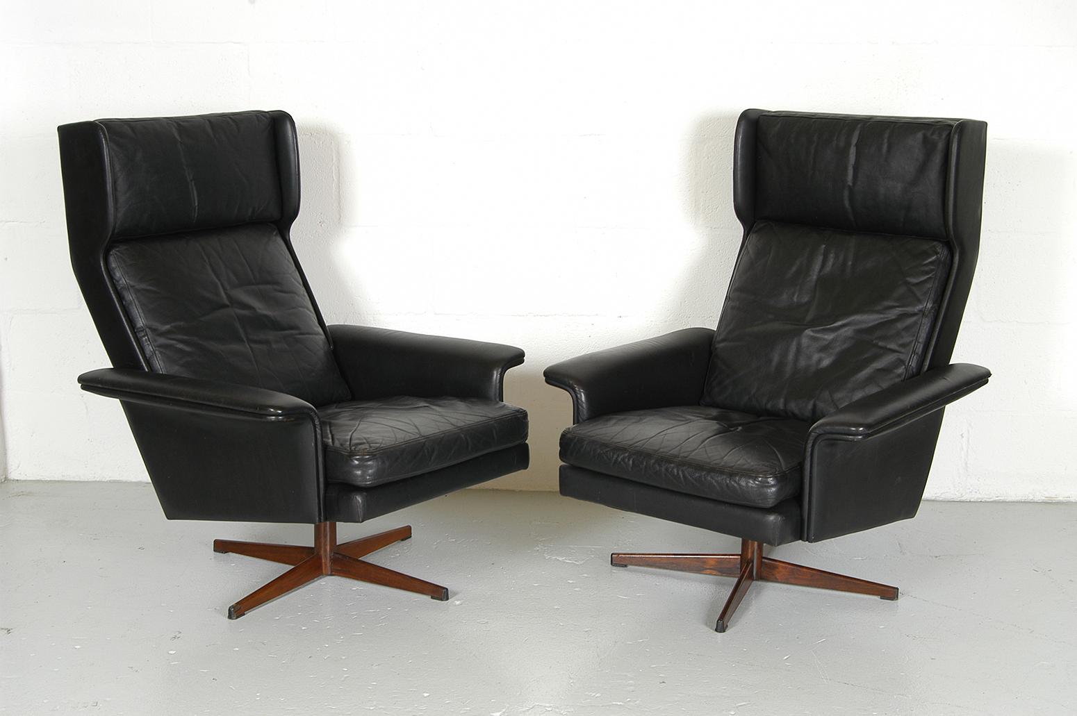 Mid-Century Modern Pair Midcentury Danish Leather Lounge Chairs by Komfort designed HW Klein 1960s