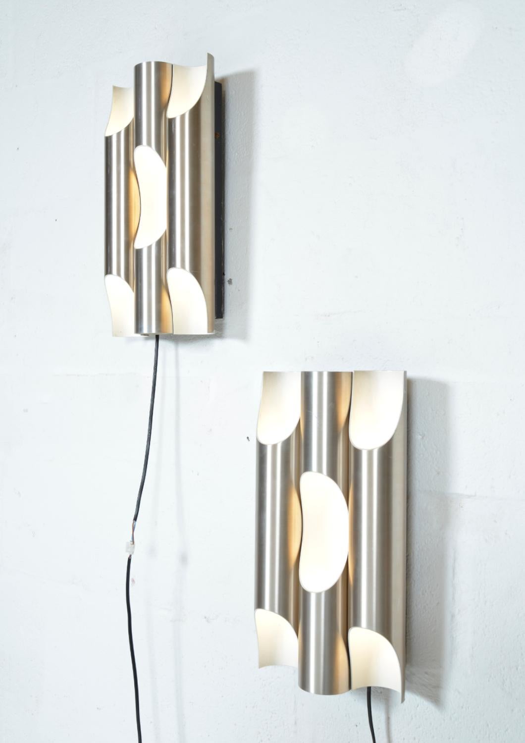 Néerlandais Paire de lampes murales hollandaises Raak Fuga du milieu du siècle 1960 Sconce Space Age Modernist en vente