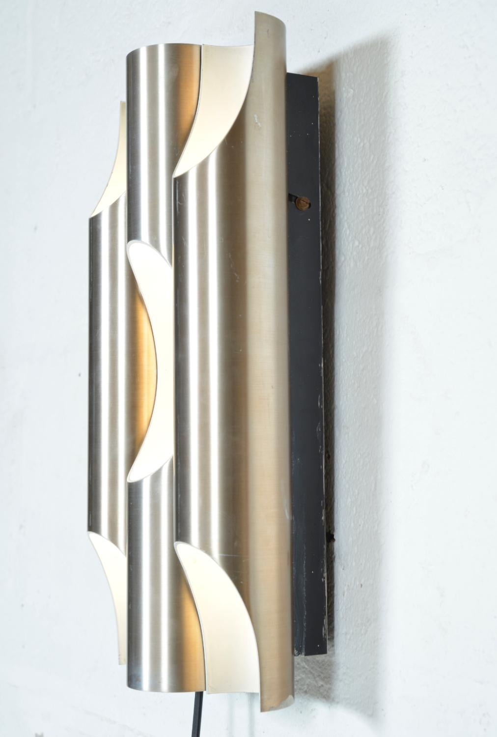 Aluminium Paire de lampes murales hollandaises Raak Fuga du milieu du siècle 1960 Sconce Space Age Modernist en vente