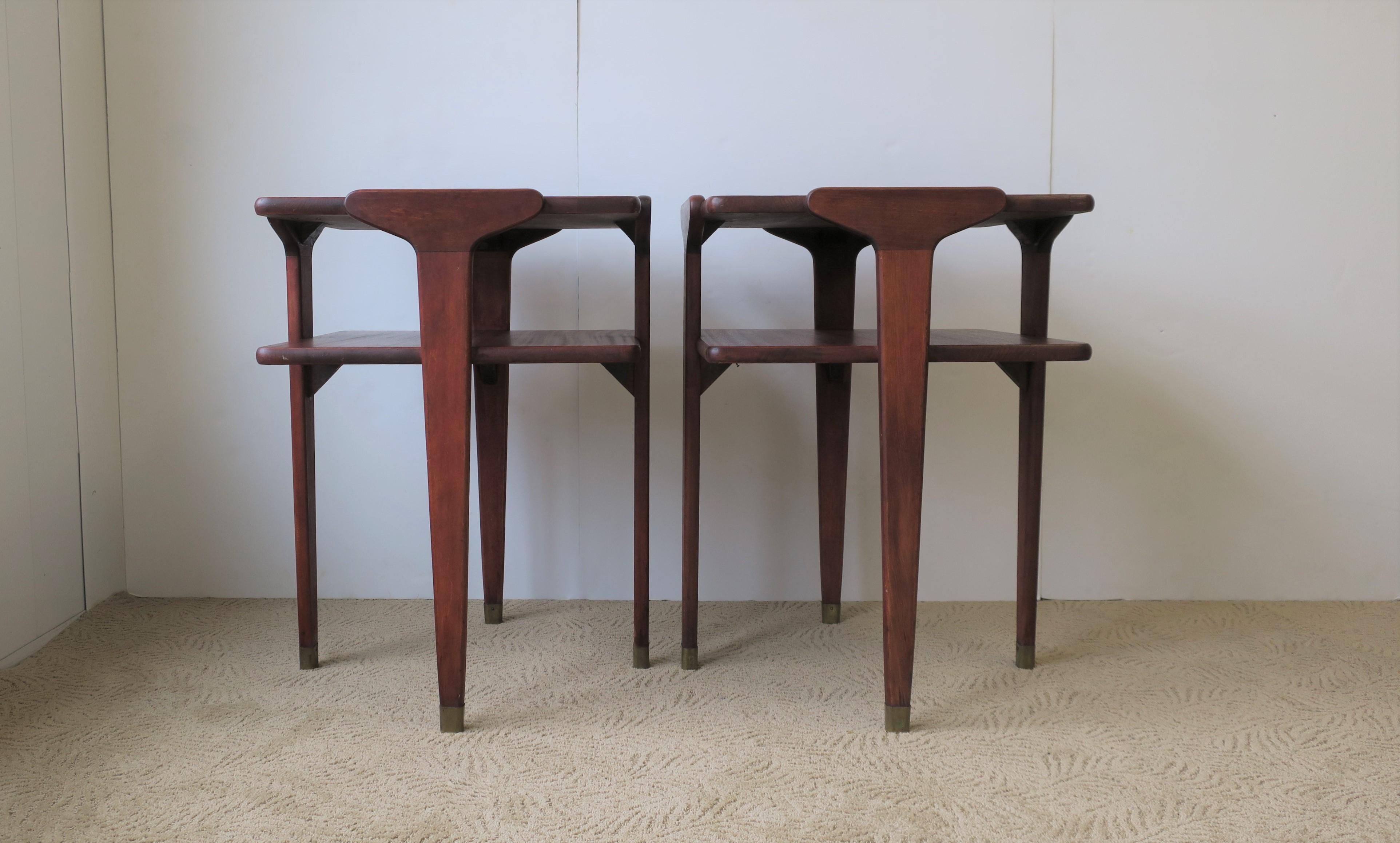 Pair Midcentury End or Night Stand Tables 2