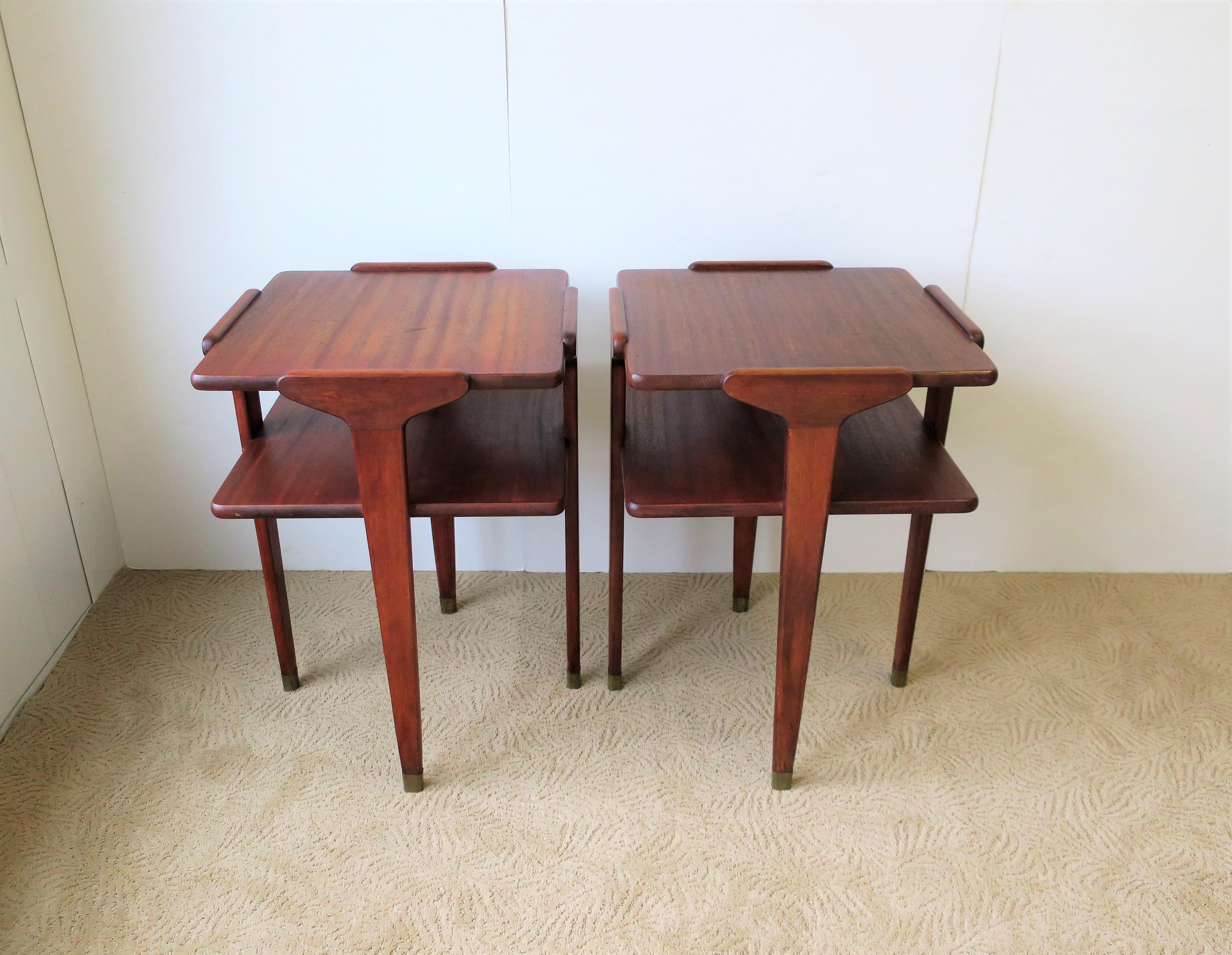 Pair Midcentury End or Night Stand Tables 1