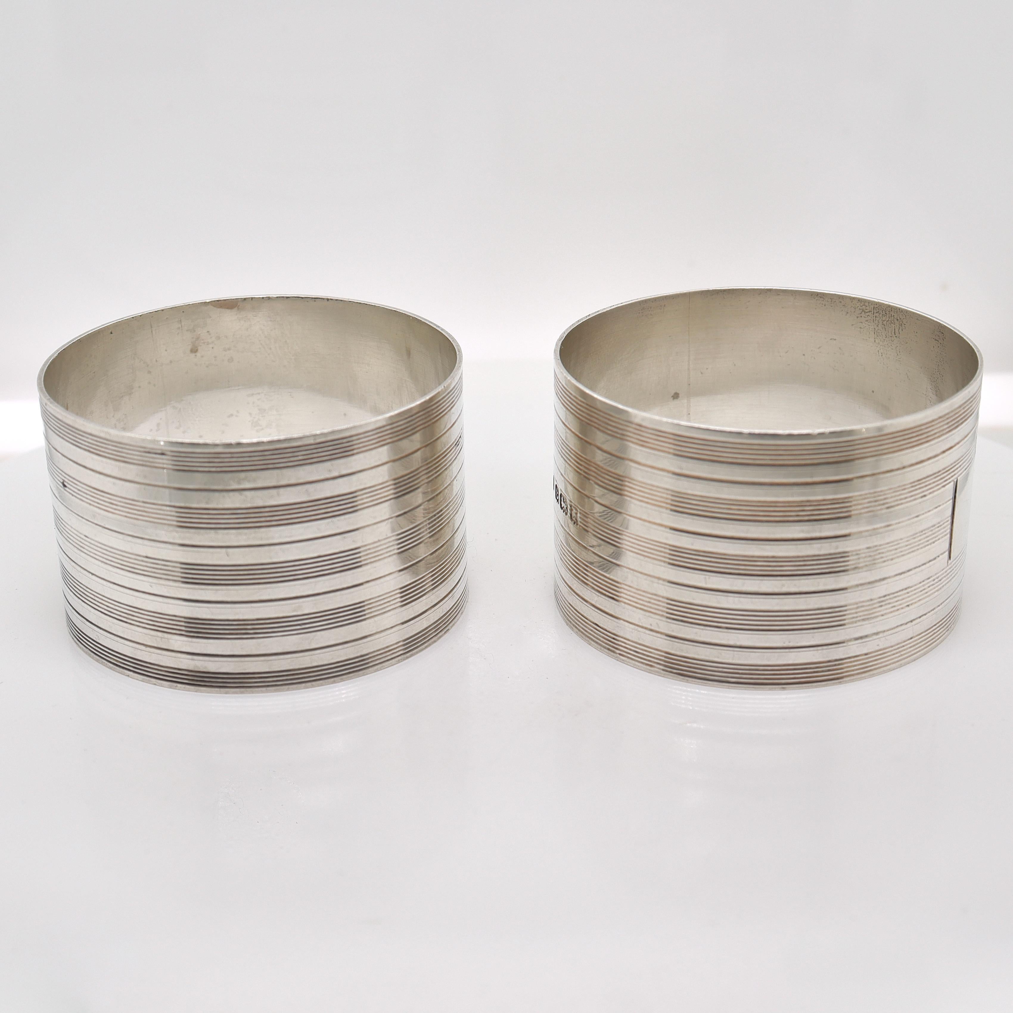 Pair Midcentury English Engine Turned Sterling Silver Napkin Rings by John Rose In Good Condition For Sale In Philadelphia, PA