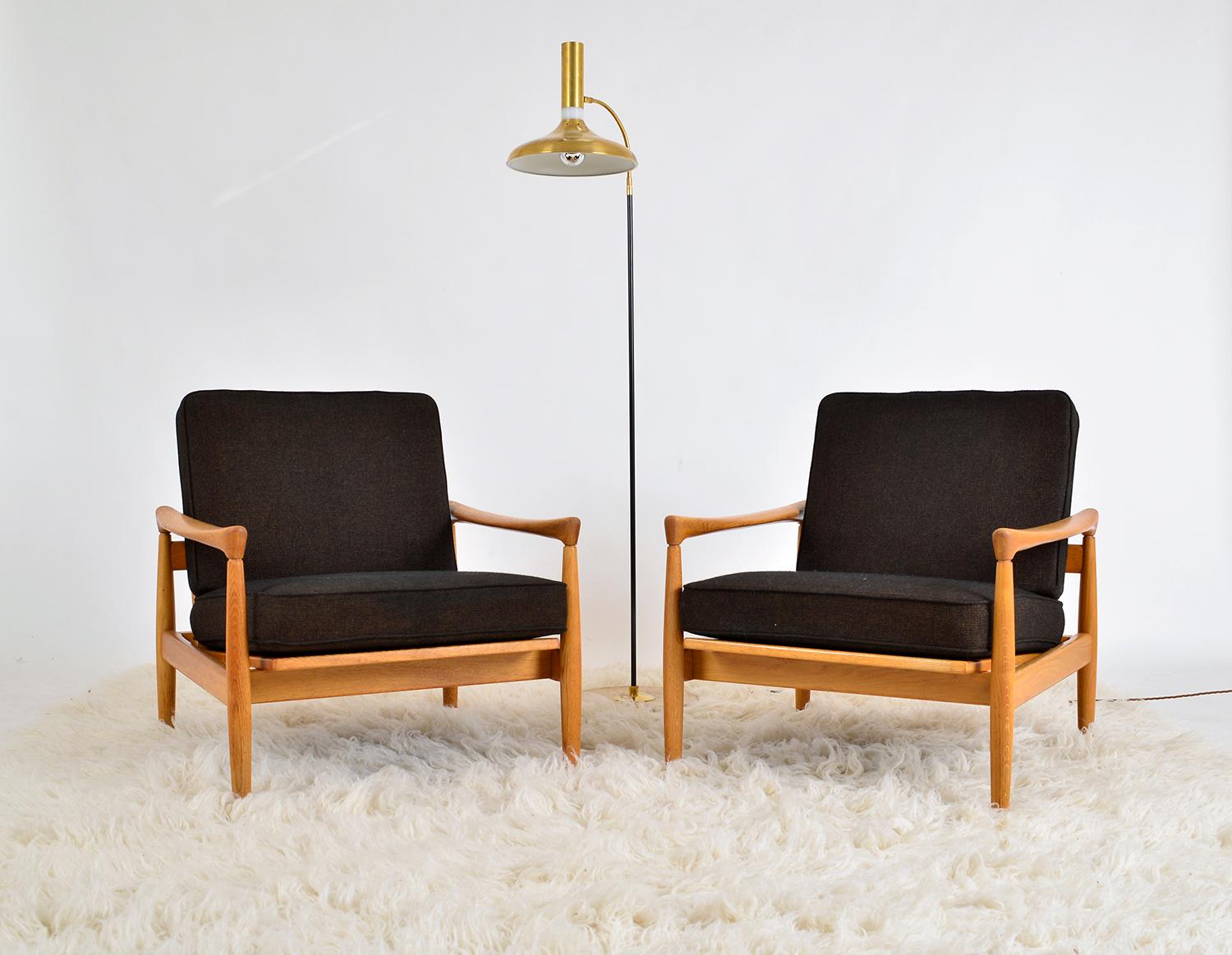 Scandinavian Modern Pair of Midcentury Erik Wørts Oak Lounge Chairs for Broderna Andersson, Sweden