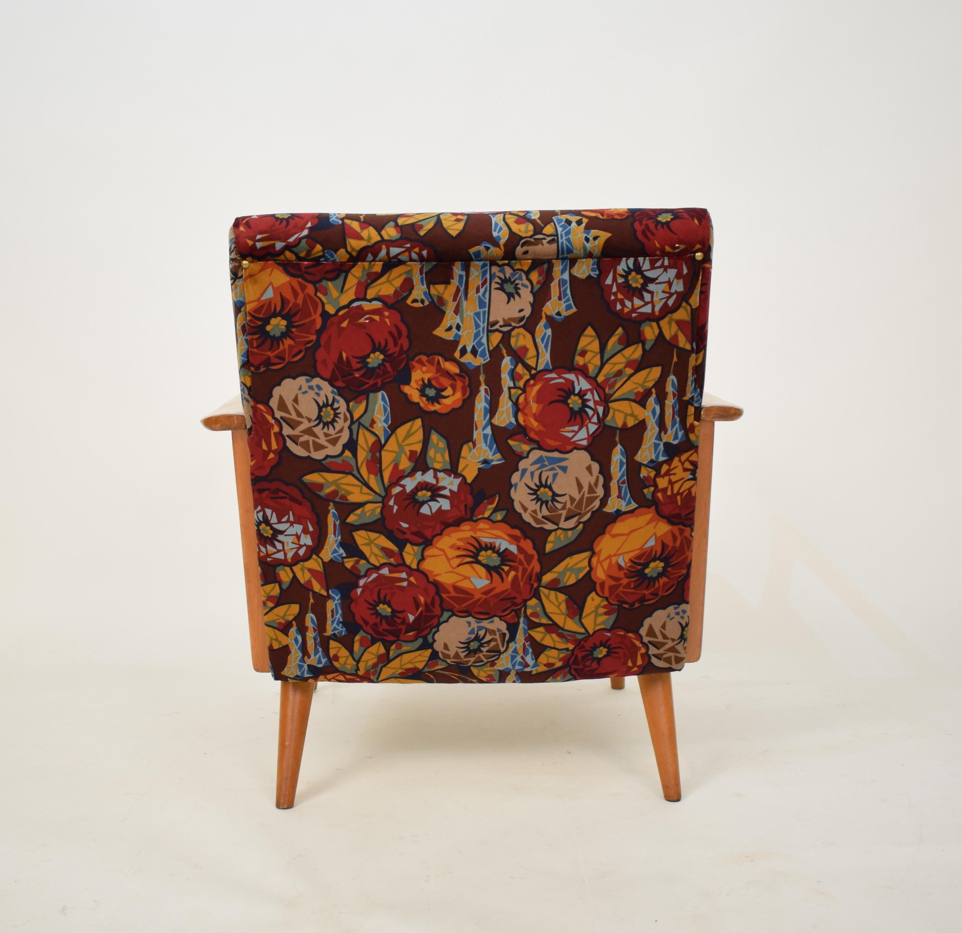 Midcentury Italian Armchairs in Beech and Upholstered Flower Velvet, 1950, Pair 9