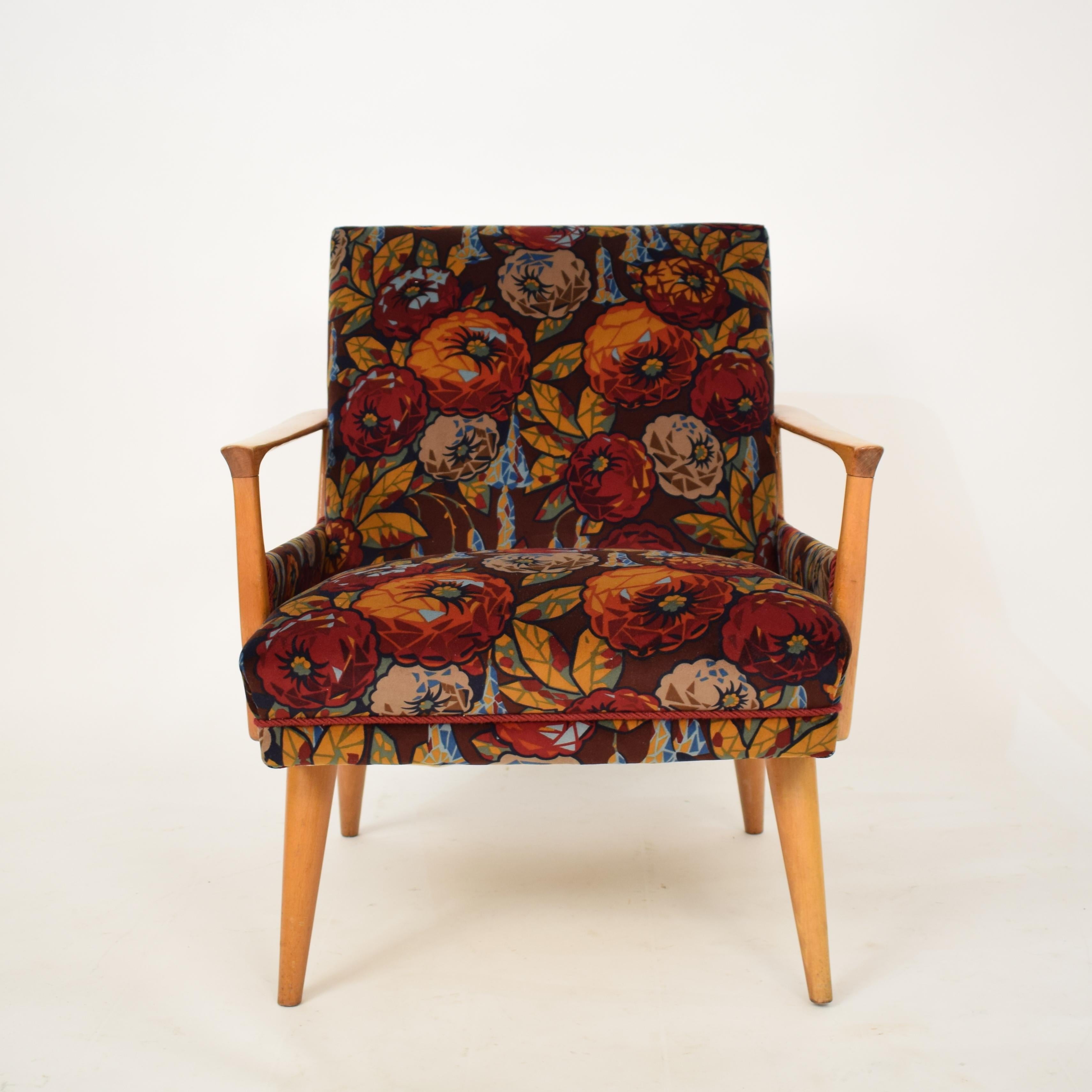 Midcentury Italian Armchairs in Beech and Upholstered Flower Velvet, 1950, Pair 13
