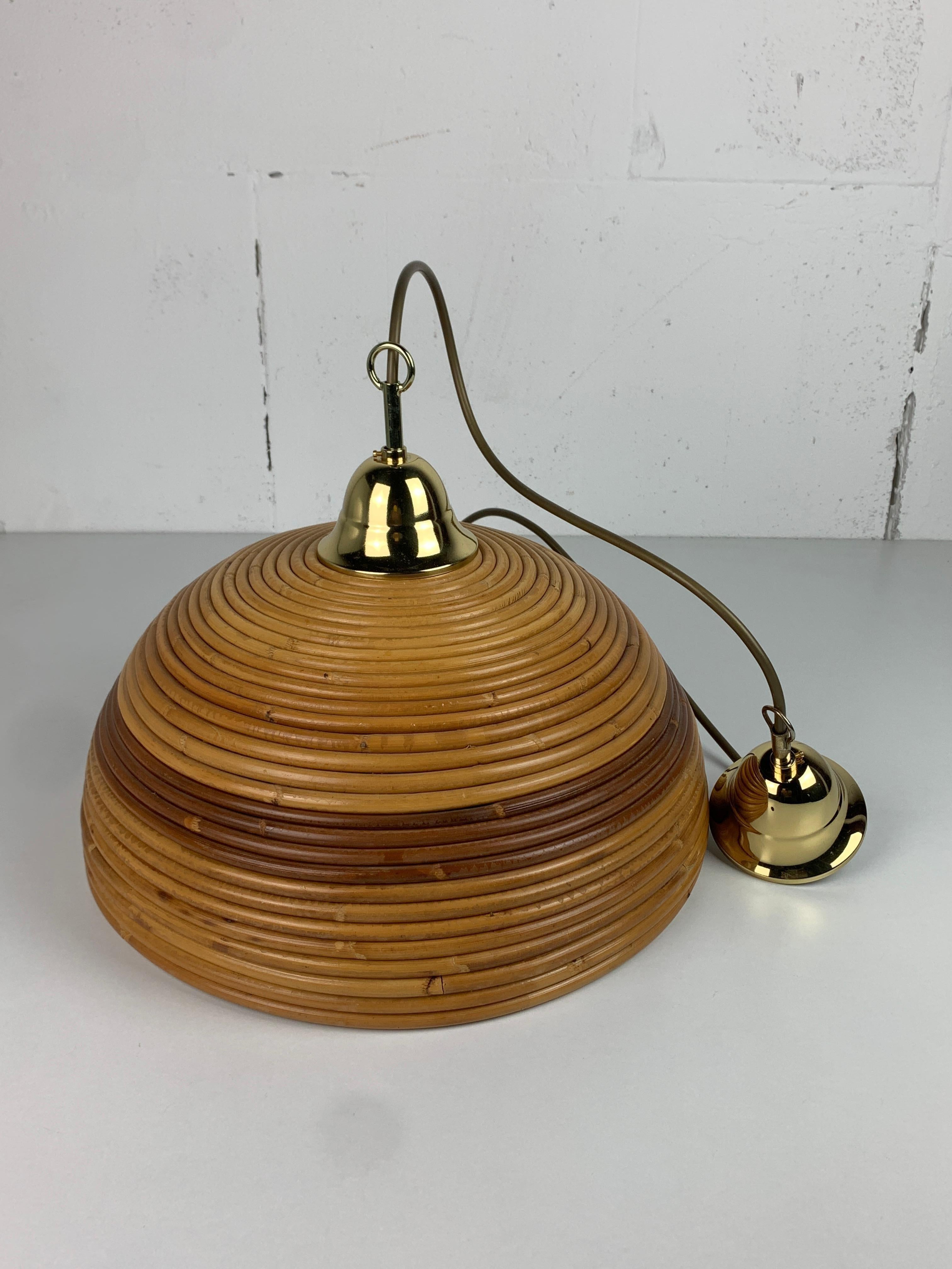Italiano Pair midcentury Italian pencil reed rattan bamboo and brass hanging lamps, 1970s