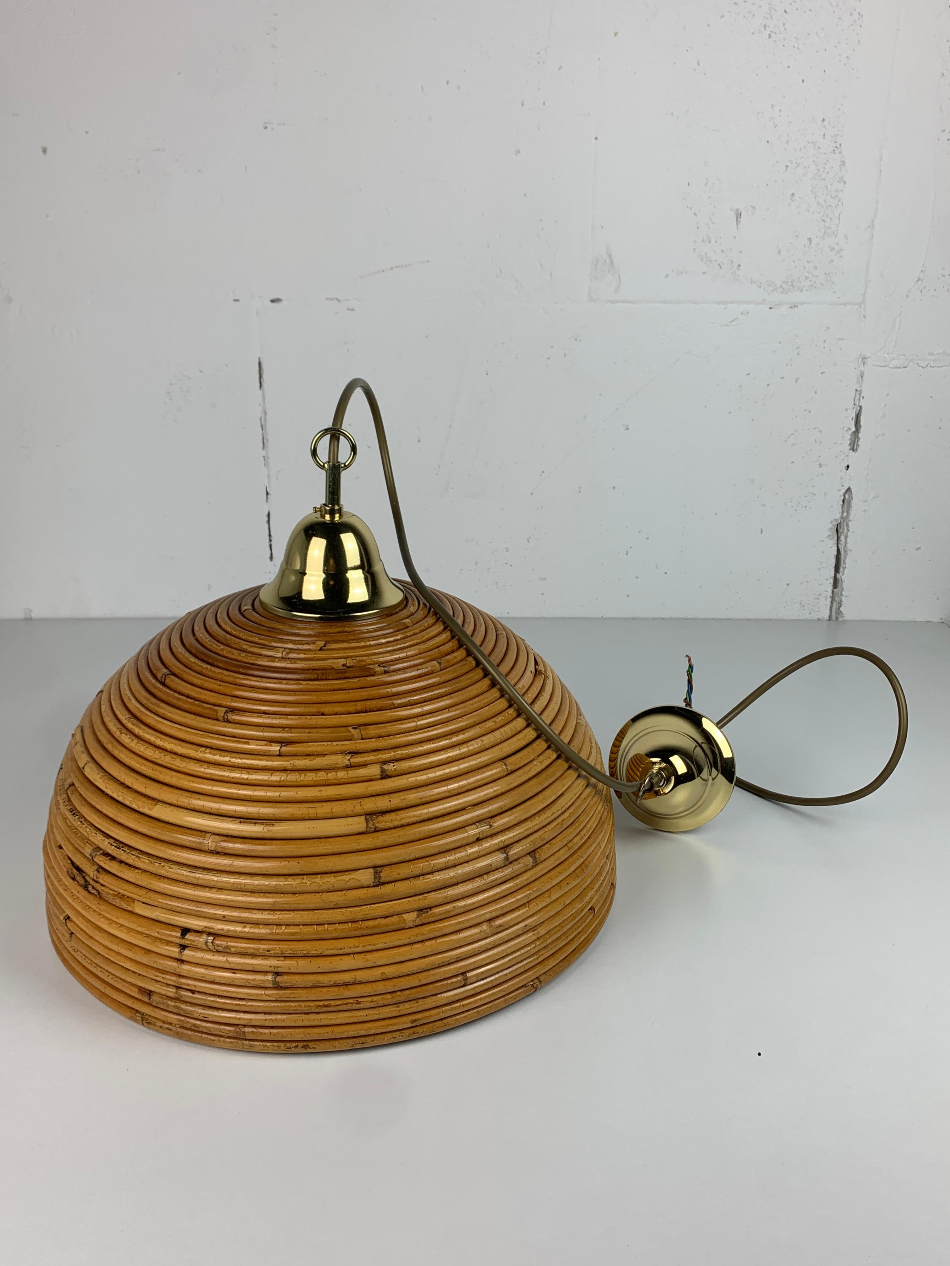 Ottone Pair midcentury Italian pencil reed rattan bamboo and brass hanging lamps, 1970s