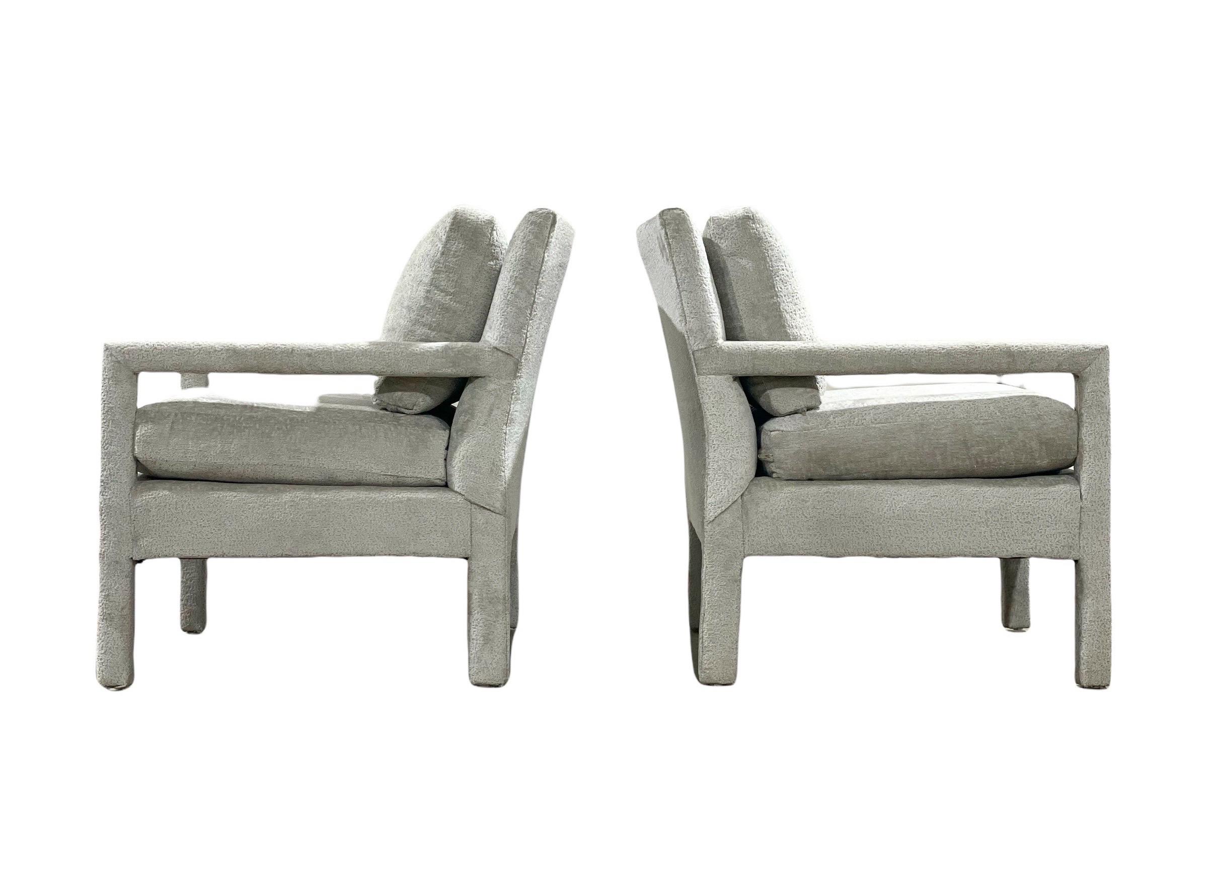 Pair Midcentury Parsons Style Lounge Chairs by Bernhardt, After Milo Baughman In Good Condition For Sale In Decatur, GA
