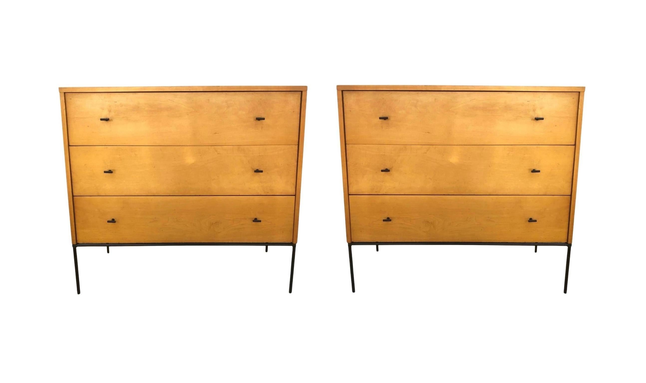 Coppia di cassettiere Paul McCobb a 3 cassetti Credenza #1508 in acero biondo AT&T In condizioni buone in vendita a Brooklyn, NY