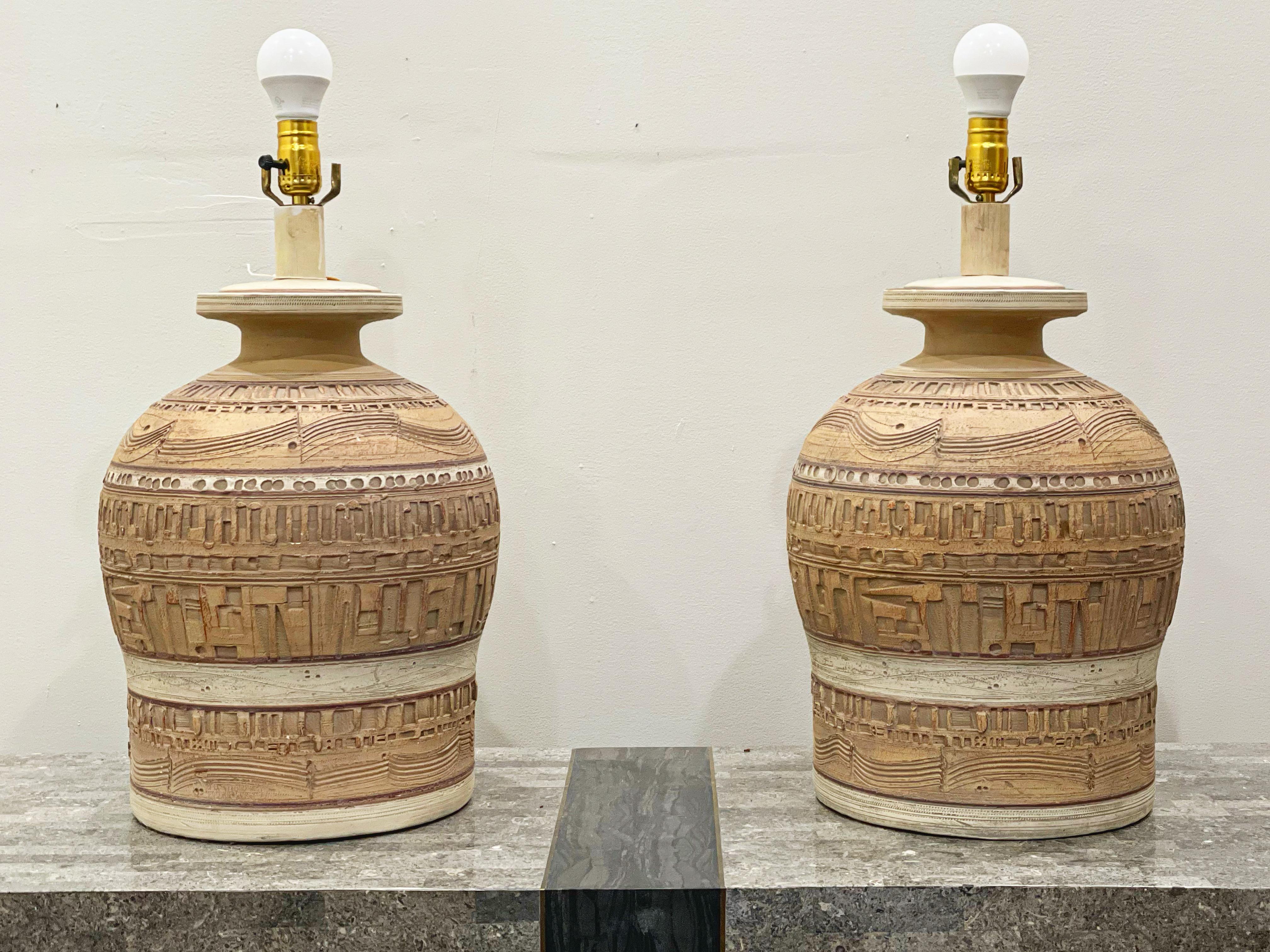 Late 20th Century Pair Midcentury Sculpted Earthenware Table Lamps by Casual Lamps, circa 1979