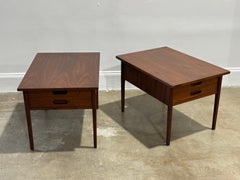 PAIRE Tables d'appoint Midcentury - Jack Cartwright - Founders Patterns 7 - Noyer