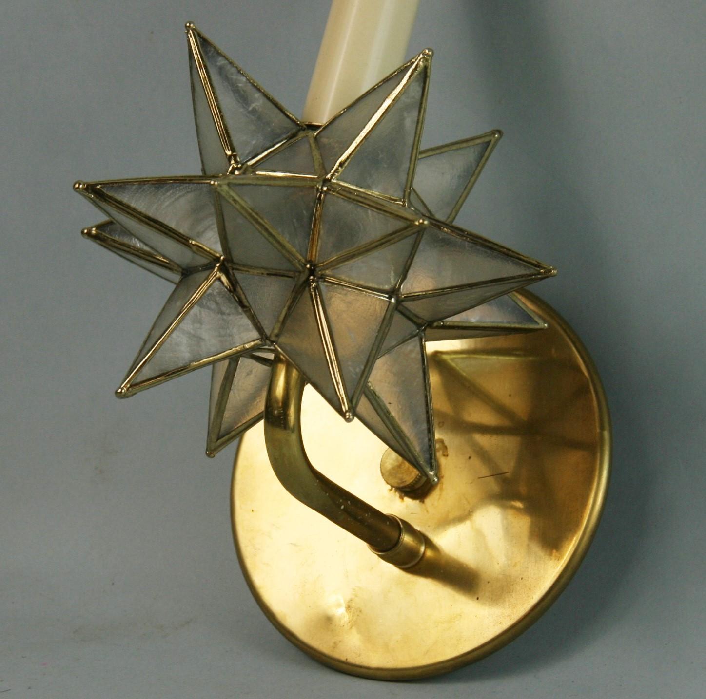 Pair Midcentury Star Capiz Shell Sconces (2 pair available) In Good Condition For Sale In Douglas Manor, NY