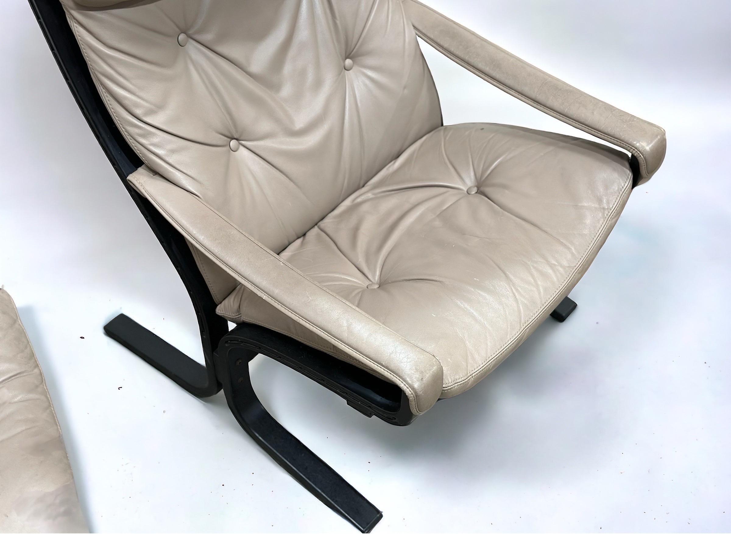 Pair Midcentury Westnofa Siesta Chairs - Highback Leather - Ingmar Relling For Sale 1