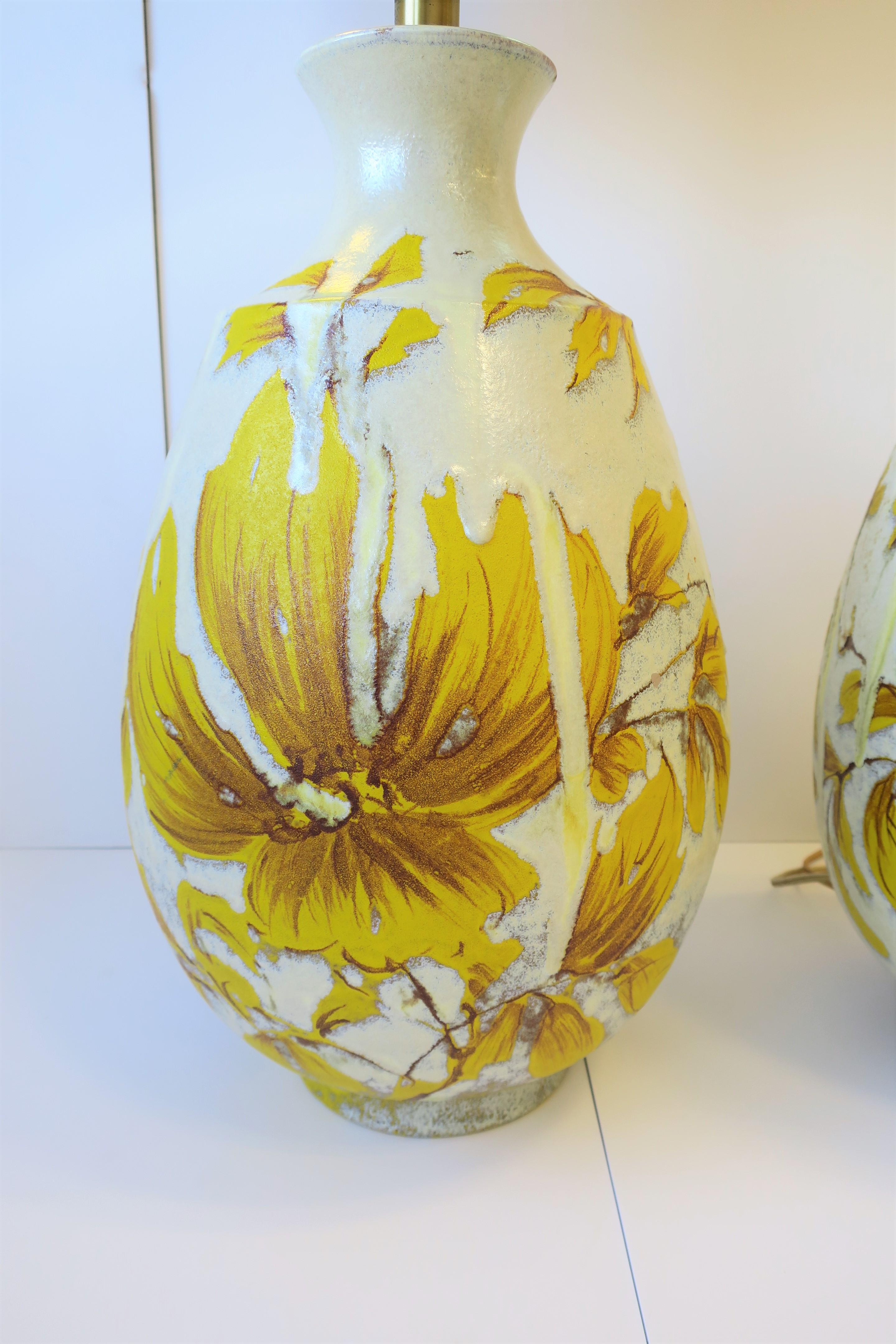 Yellow and White Terracotta Pottery Table Lamps with Flowers, Pair, 1960s 7