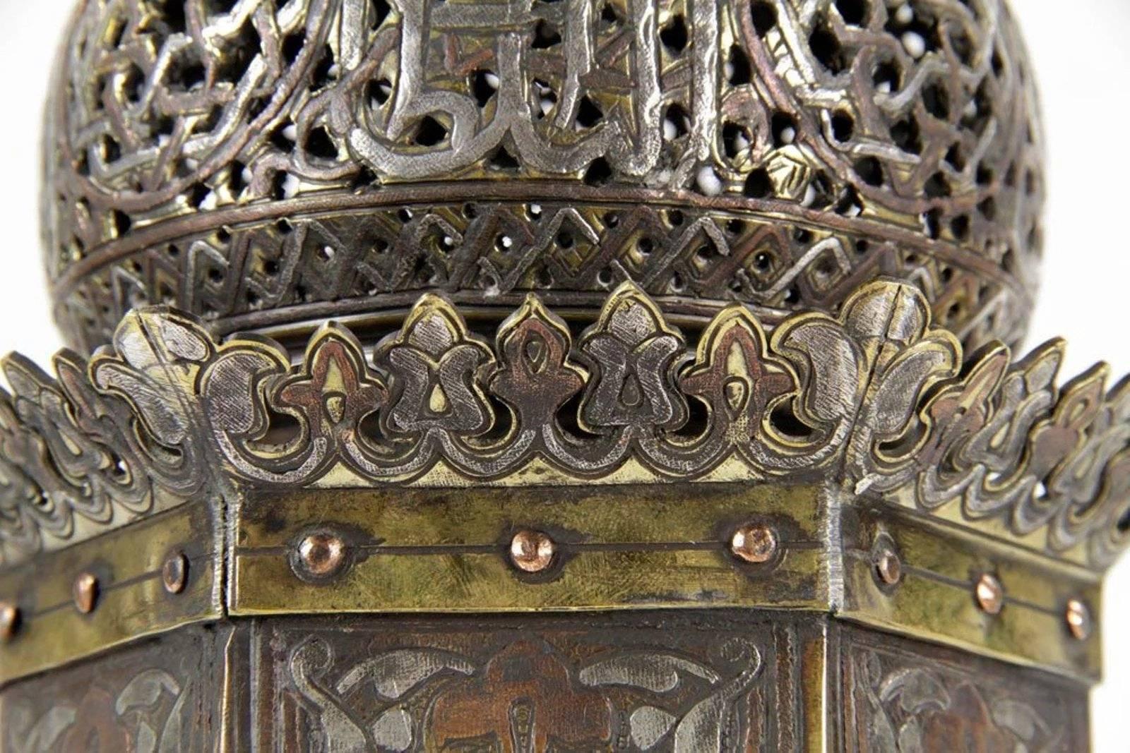 Pair of Middle Eastern Islamic Silver Damascene Inlaid Incense Burners In Excellent Condition In New York, NY