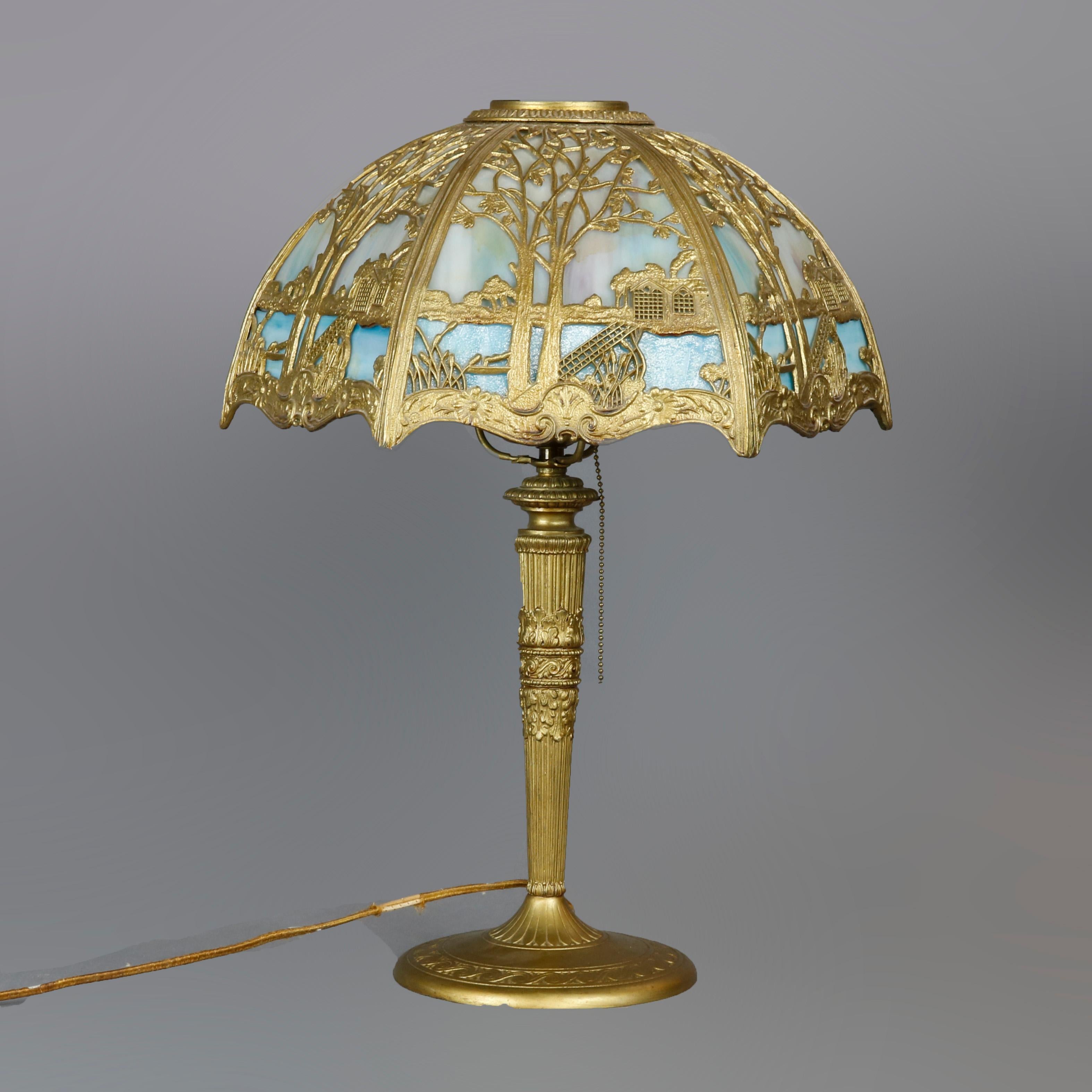 Paire de lampes Miller Glass Co à deux tons:: en verre laitier et métal doré:: pour paysages scéniques 5