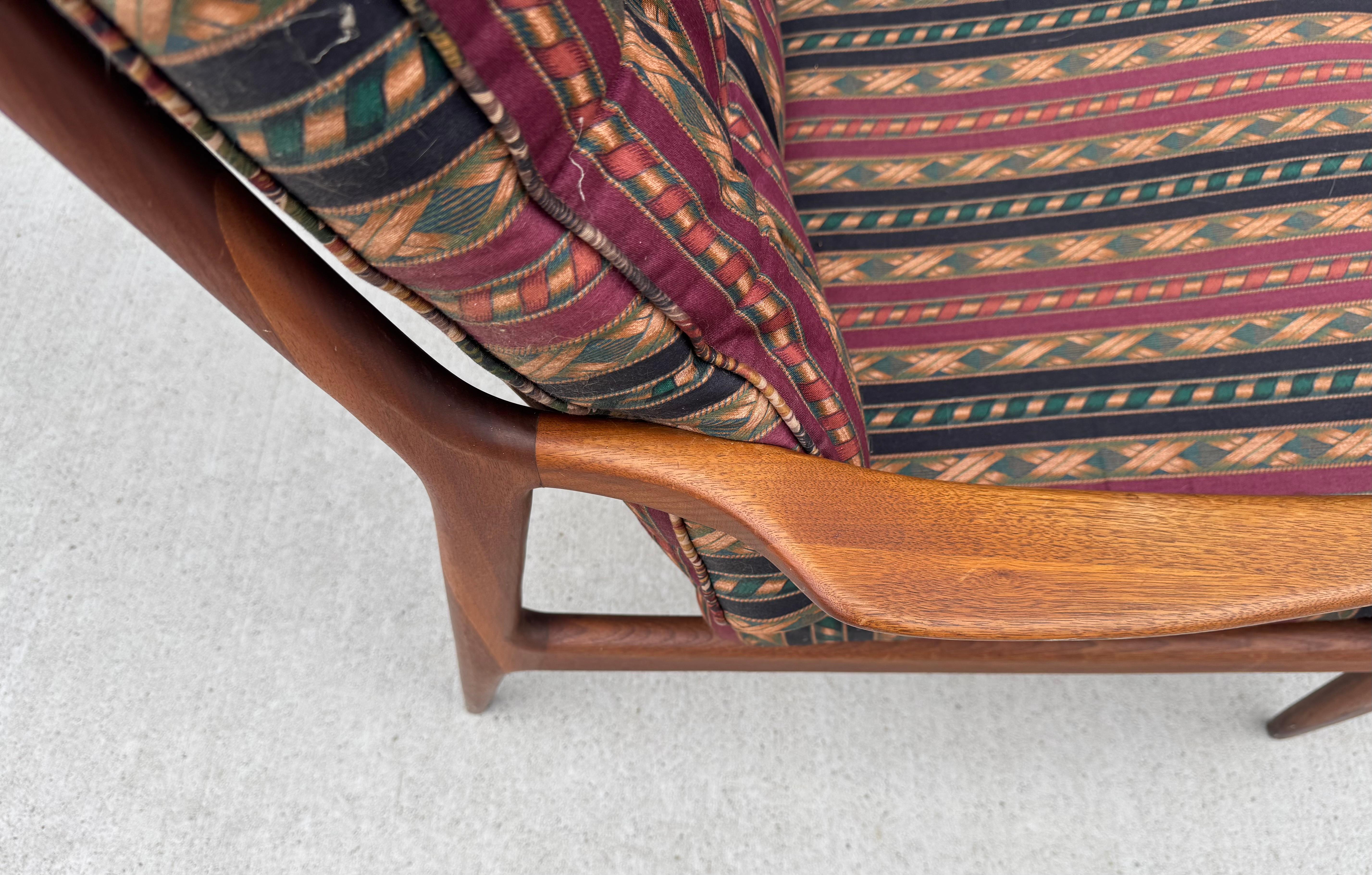 Coppia di sedie Milo Baughman Archie / Noce scolpito - Design classico di metà secolo in vendita 2