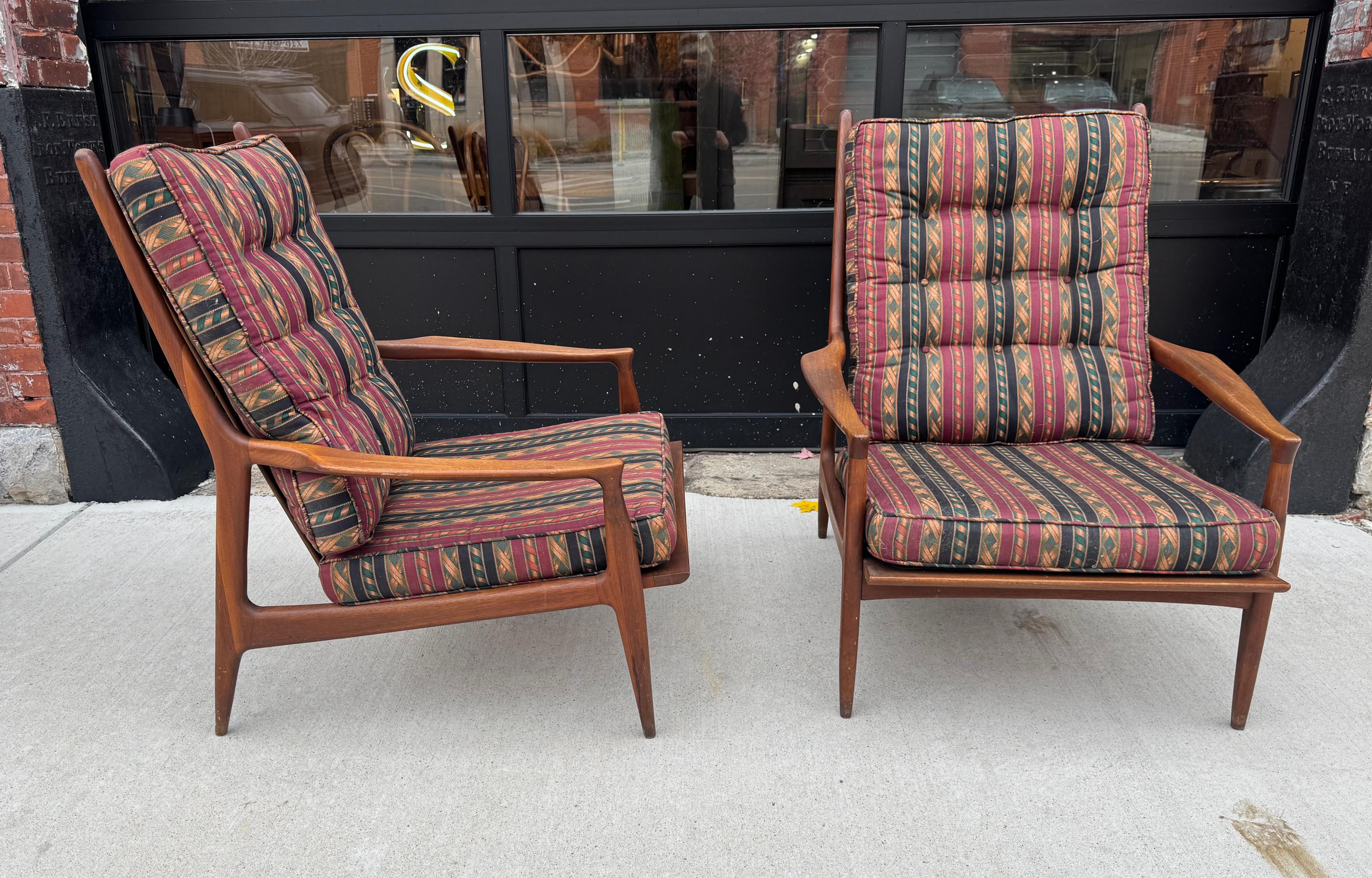 Coppia di sedie Milo Baughman Archie / Noce scolpito - Design classico di metà secolo in vendita 3