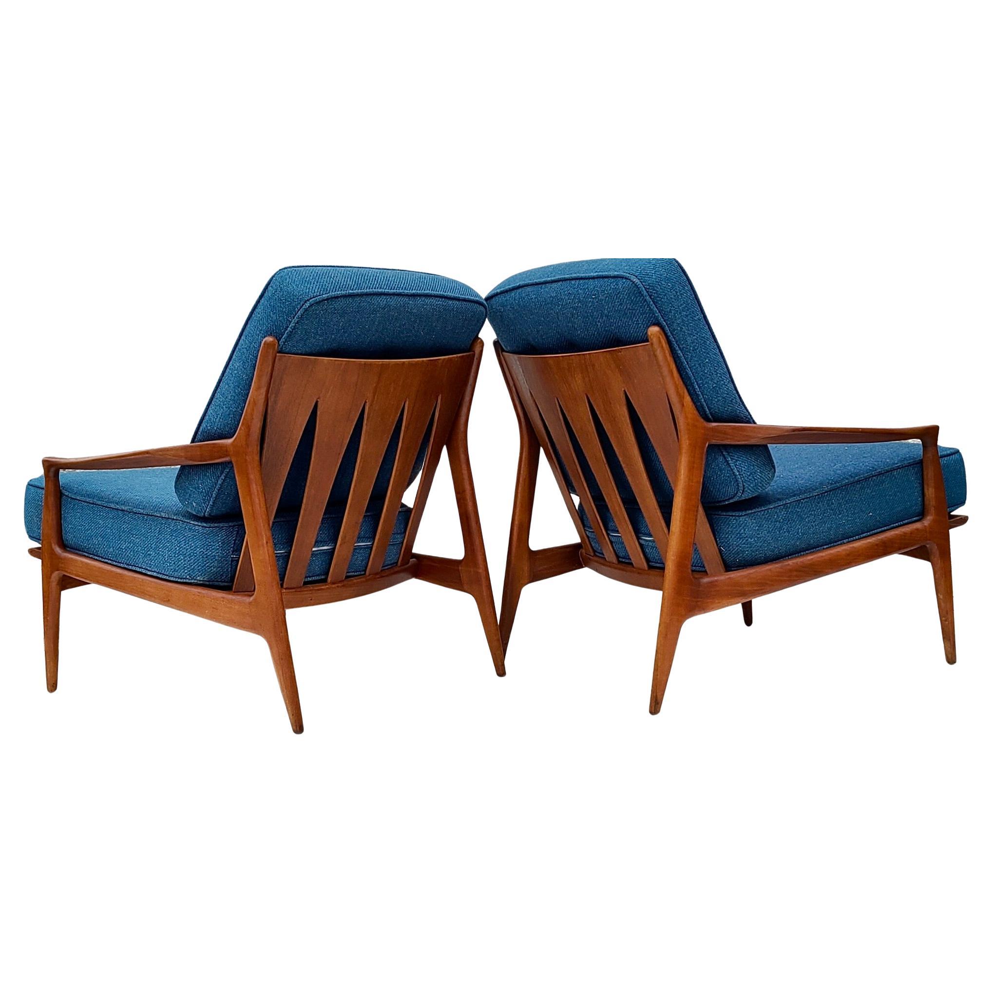 Pair Milo Baughman Thayer Coggin Archie Low Lounge Chairs Walnut Open Arm In Good Condition For Sale In Fraser, MI