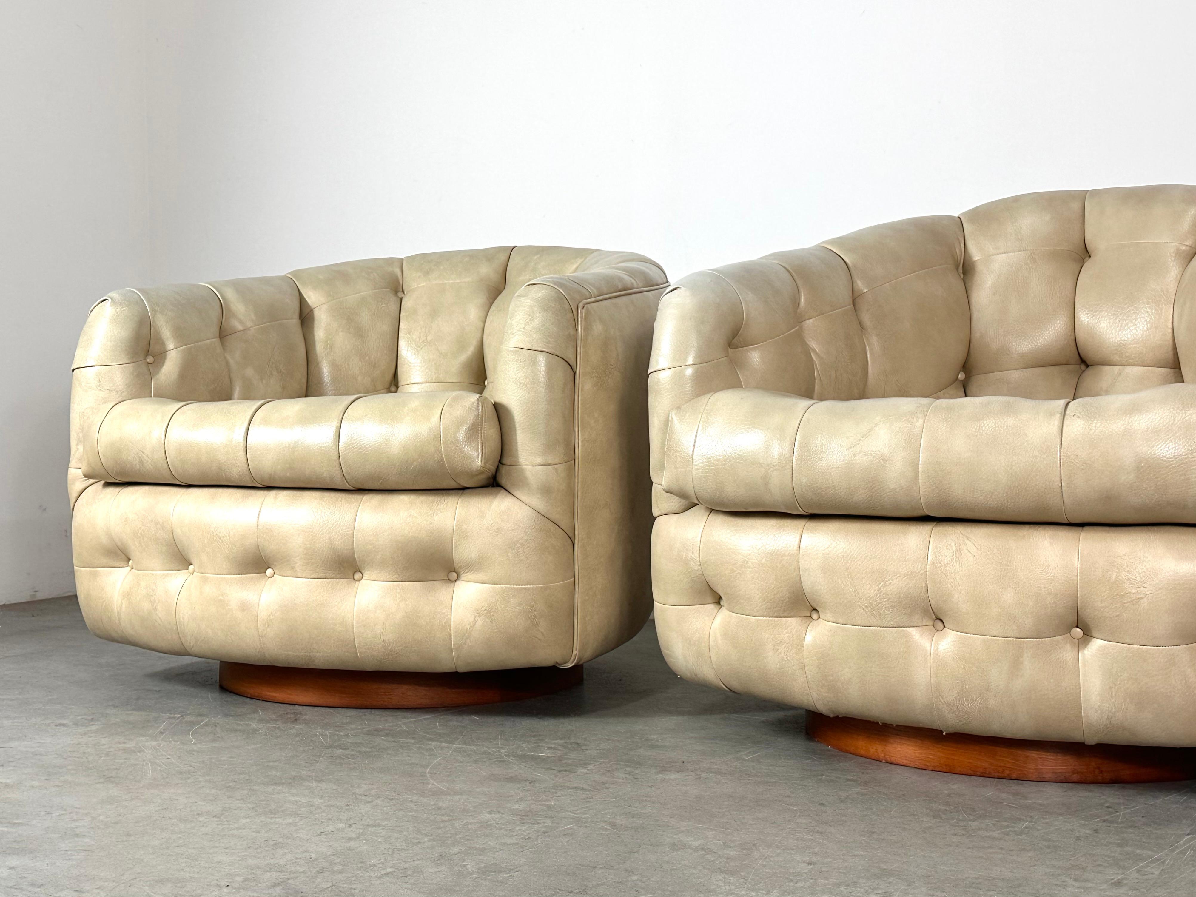 Mid-20th Century Pair Milo Baughman Thayer Coggin Walnut Tufted Barrel Swivel Lounge Chairs 1960s