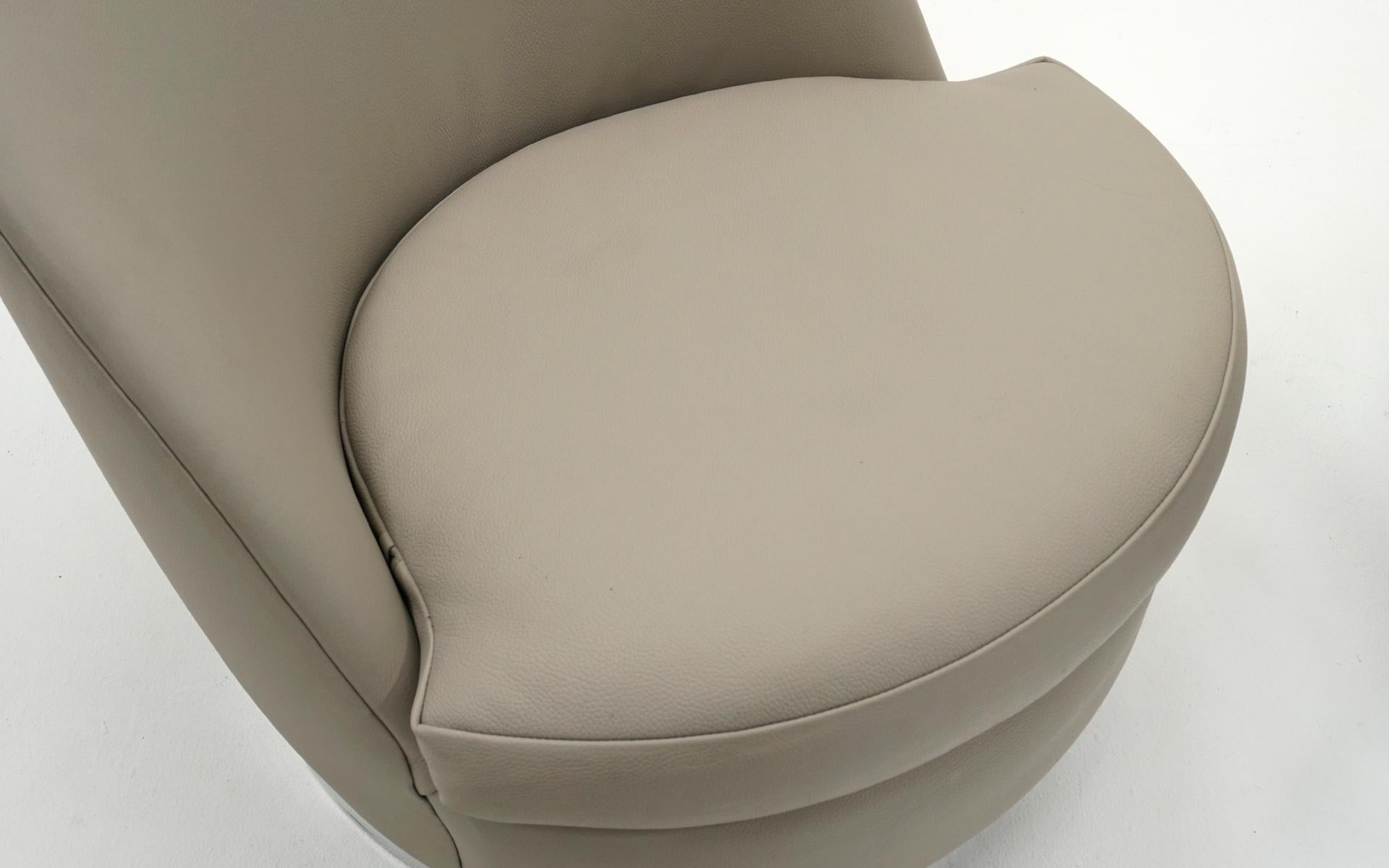 Pair Milo Baughman Tilt Swivel Chairs for Thayer Coggin, Gray Leather & Chrome 1