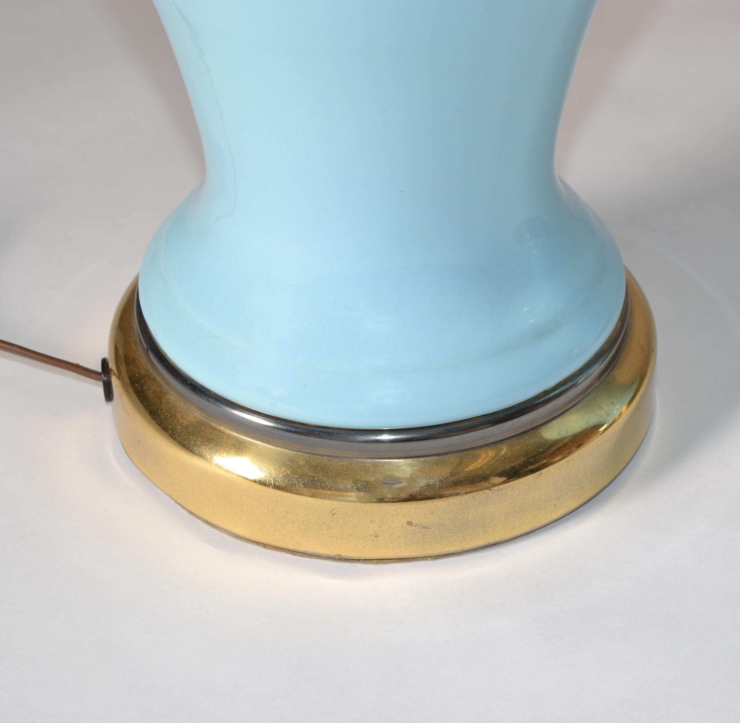 Paire de lampes de table en porcelaine bleue émaillée et laiton, style Ming Ming, 1950, USA en vente 8