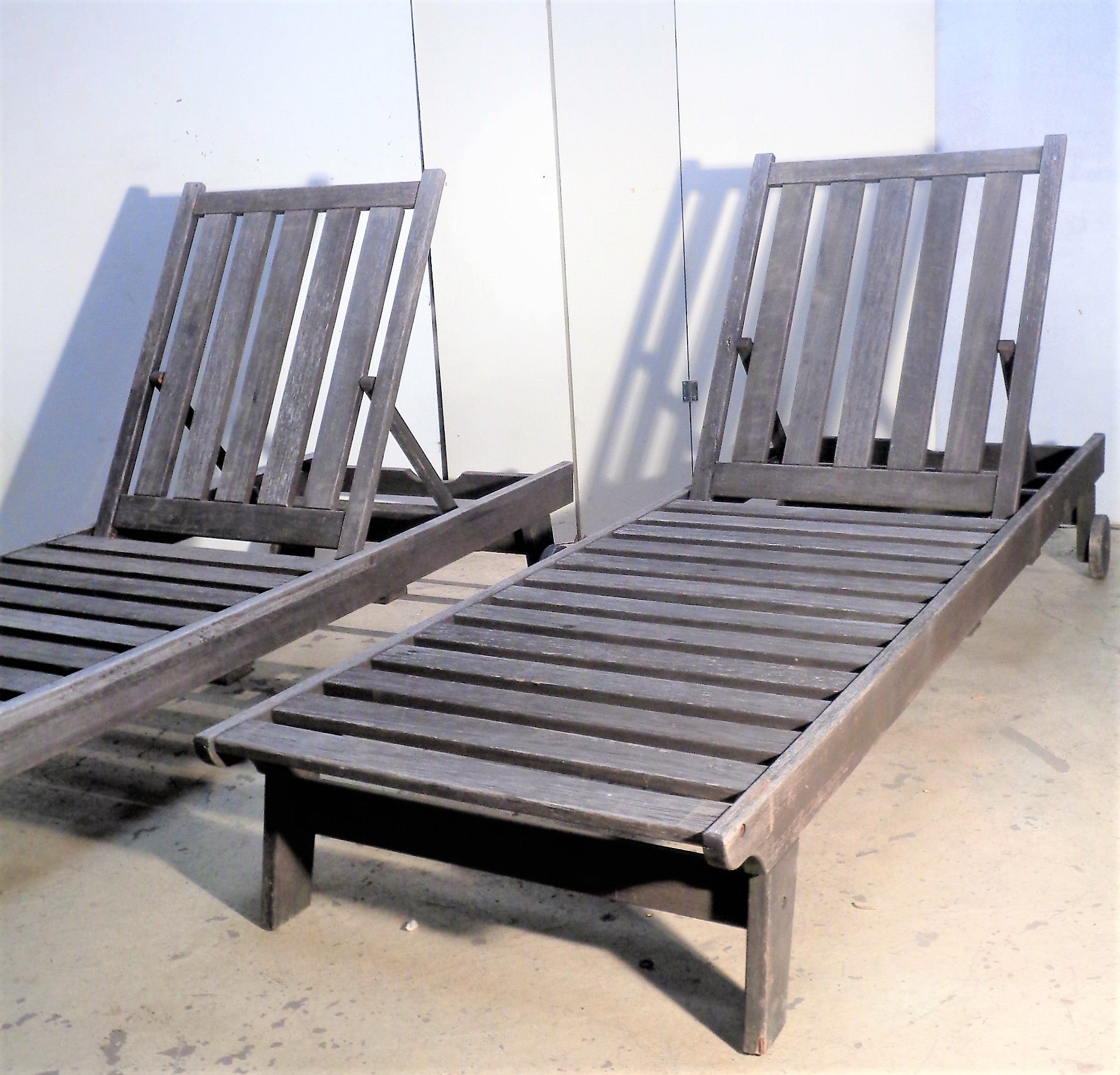 Pair Outdoor Teak Modernist Design Reclining Chaise Lounges, 1980's For Sale 5