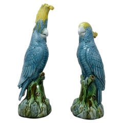 Paire d'oiseaux, perroquets, coqs et carquois en porcelaine de Minton Majolica Staffordshire