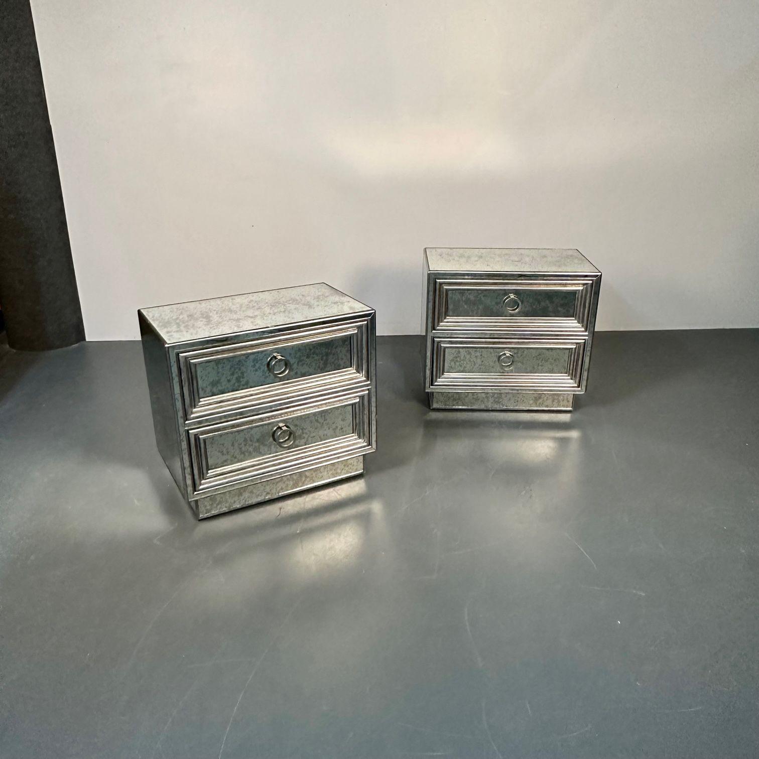 Pair Mirrored Hollywood Regency Nightstands, End Tables, Side Tables, Distressed In Good Condition In Manhasset, NY
