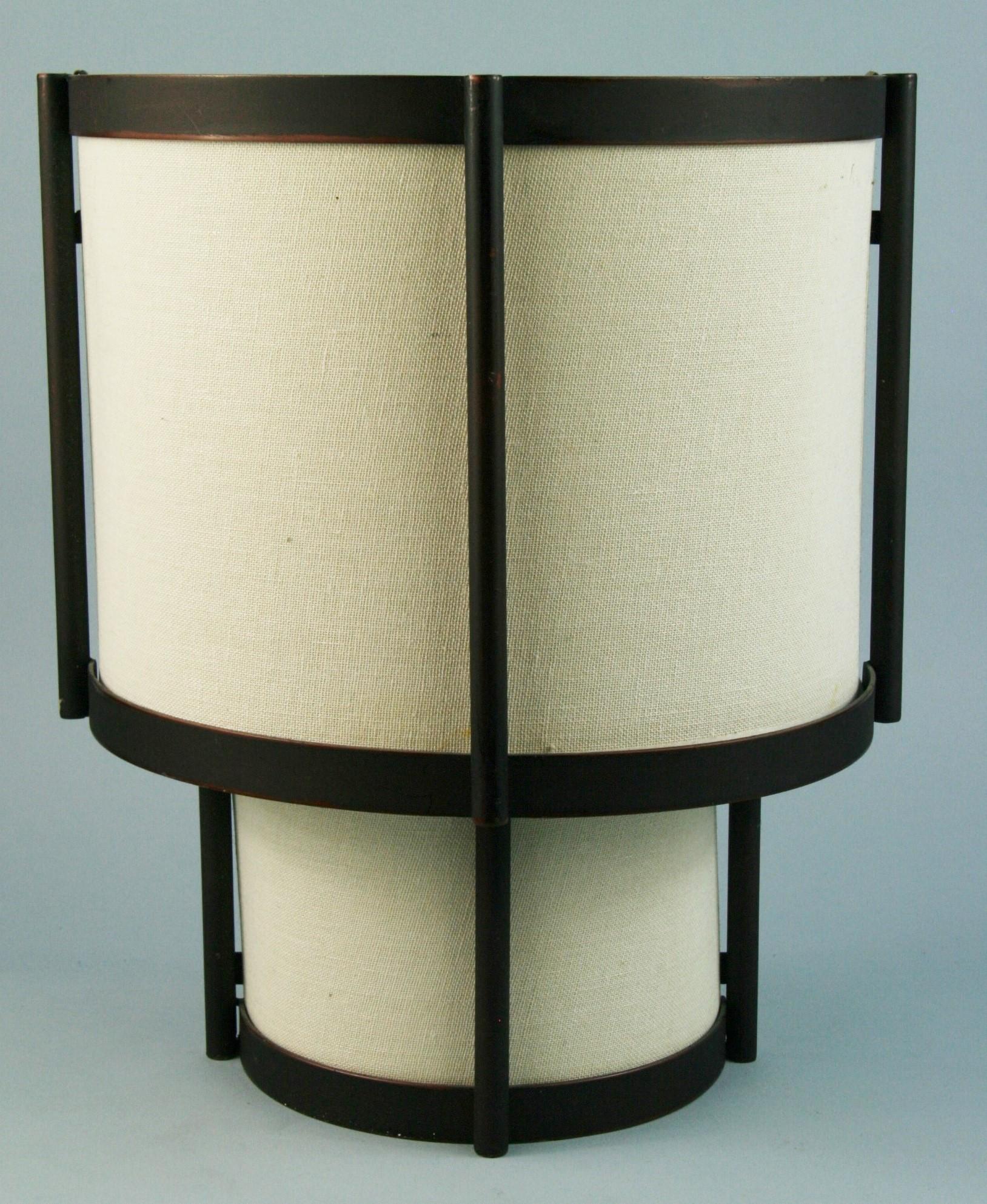 3-507 coppia di applique moderne a 3 luci.
Ricablata.