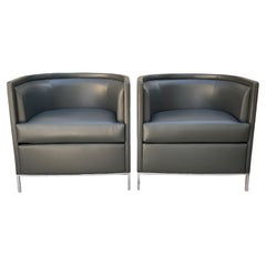 Paar moderne graue High-End-Stühle aus Leder und Chrom von Martin Brattud/Steve Chase