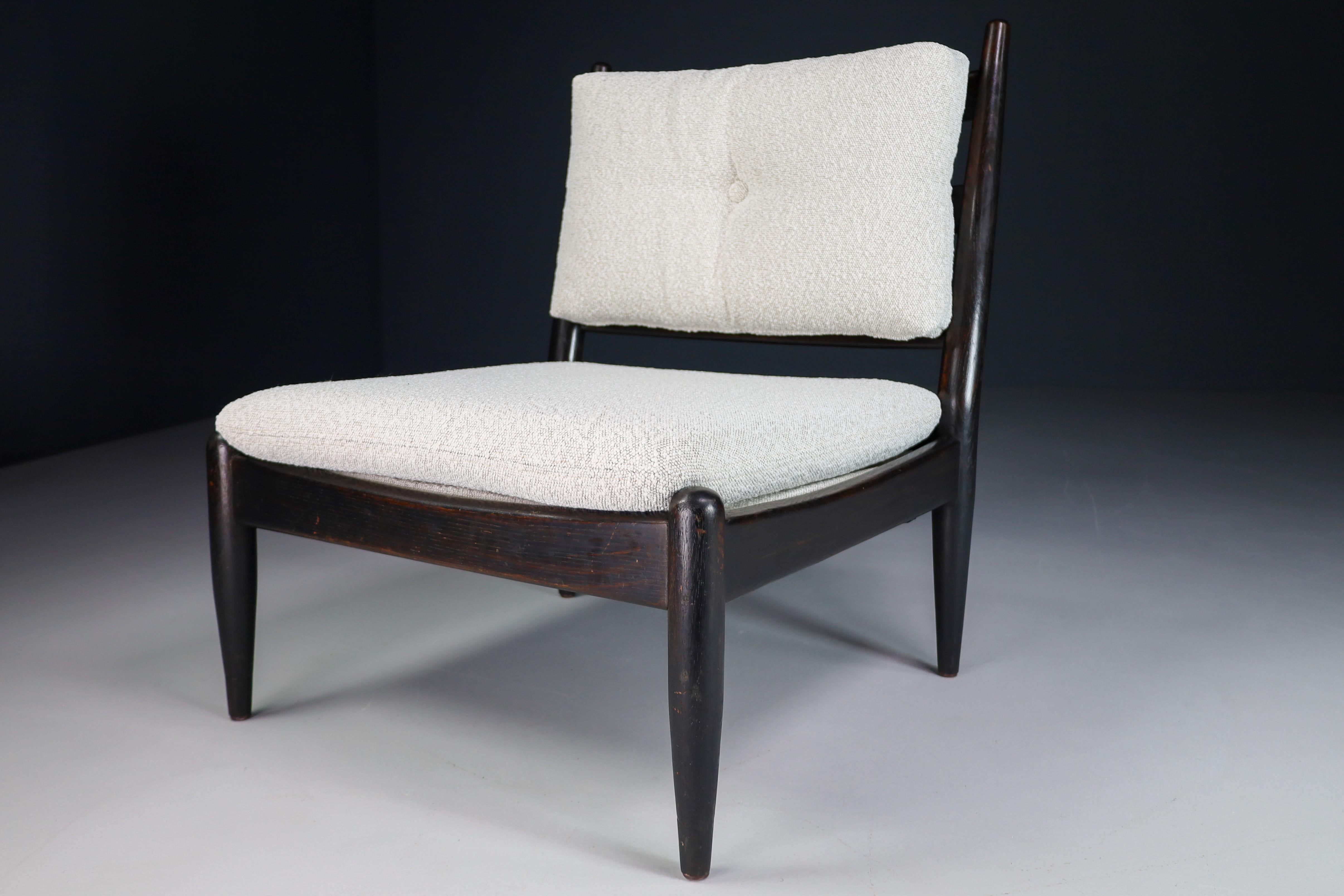 20th Century Pair Modern Lounge Chairs in Solid Wood and Bouclé Wool Cushions France 1950s