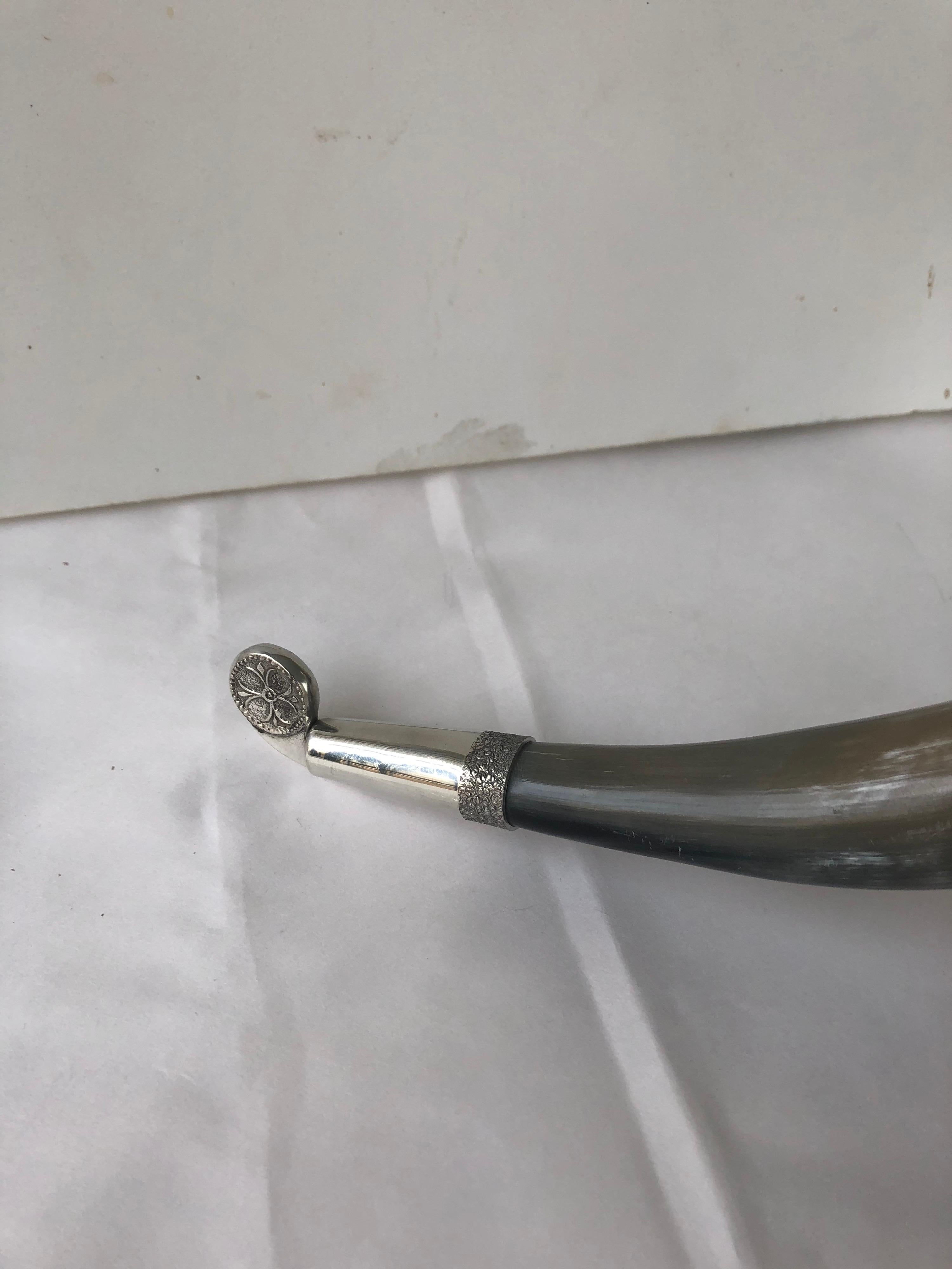 Pair of Modern Norwegian Pewter-Mounted Drinking Horns In Good Condition For Sale In Hudson, NY
