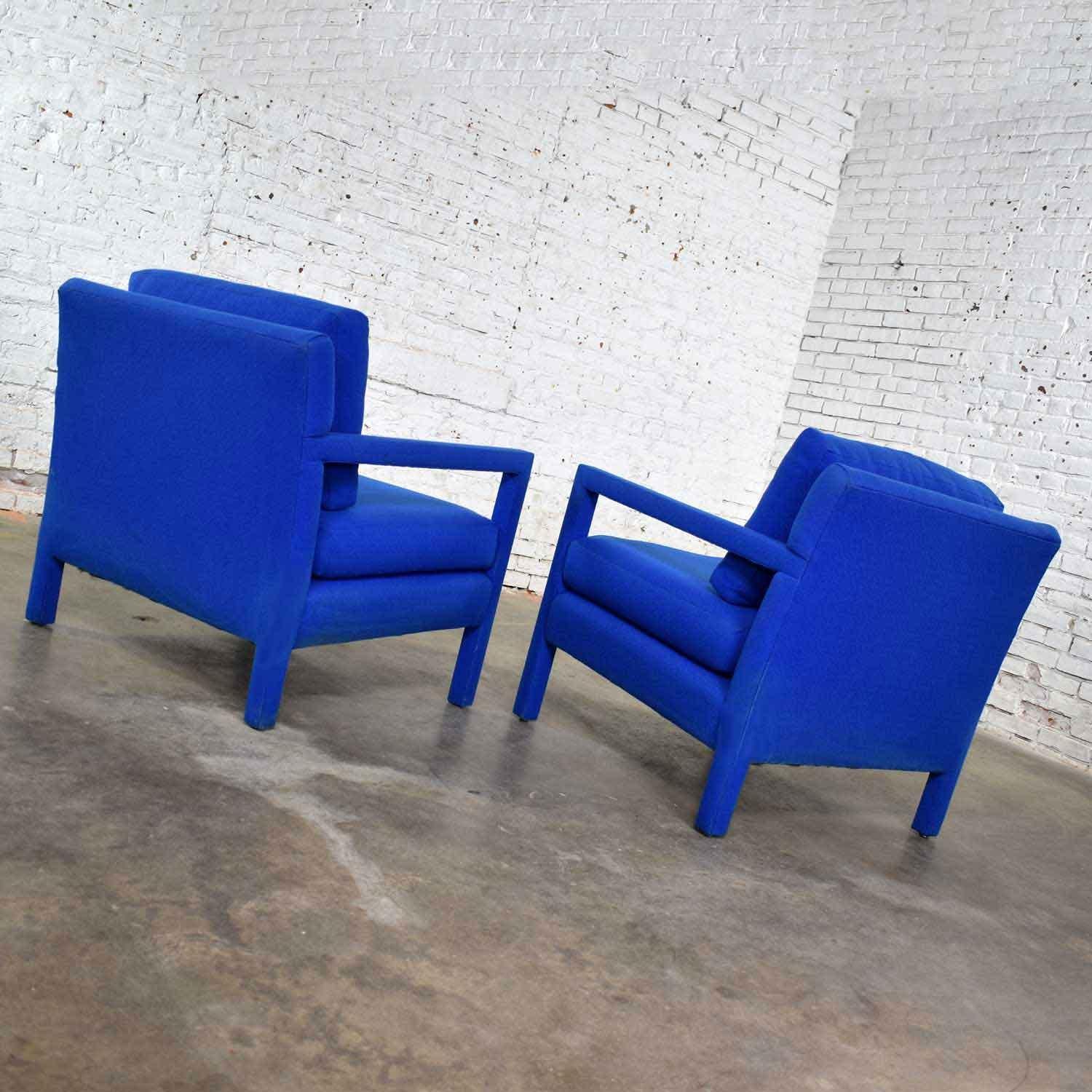 Pair of Modern Parsons Style Club Chairs in Royal Blue after Milo Baughman In Good Condition In Topeka, KS