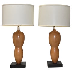 Paire de lampes de bureau modernes sculpturales en bois organique