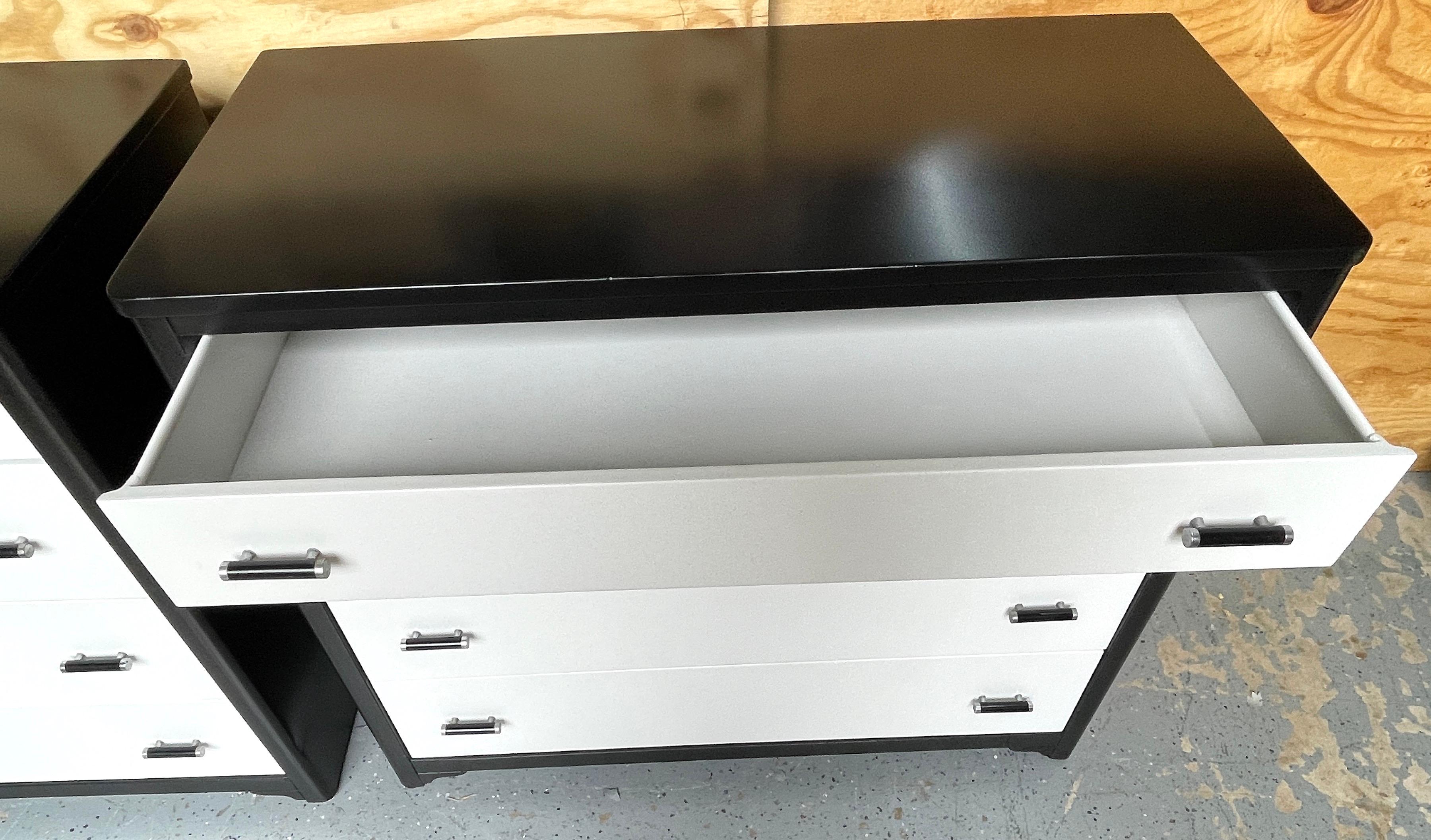 Pair Moderne Black & White Lacquered Steel Chests by Norman Bel Geddes, Restored In Good Condition For Sale In West Palm Beach, FL