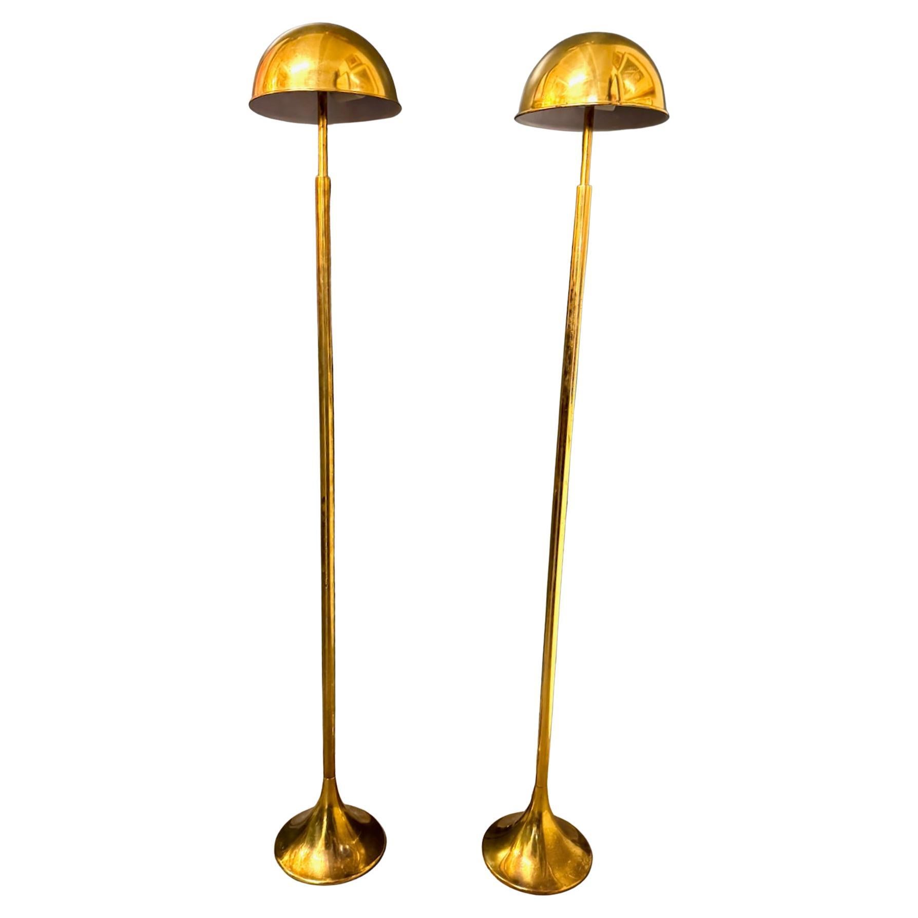 Paar Moderne Messing Stehleuchten im Angebot 1