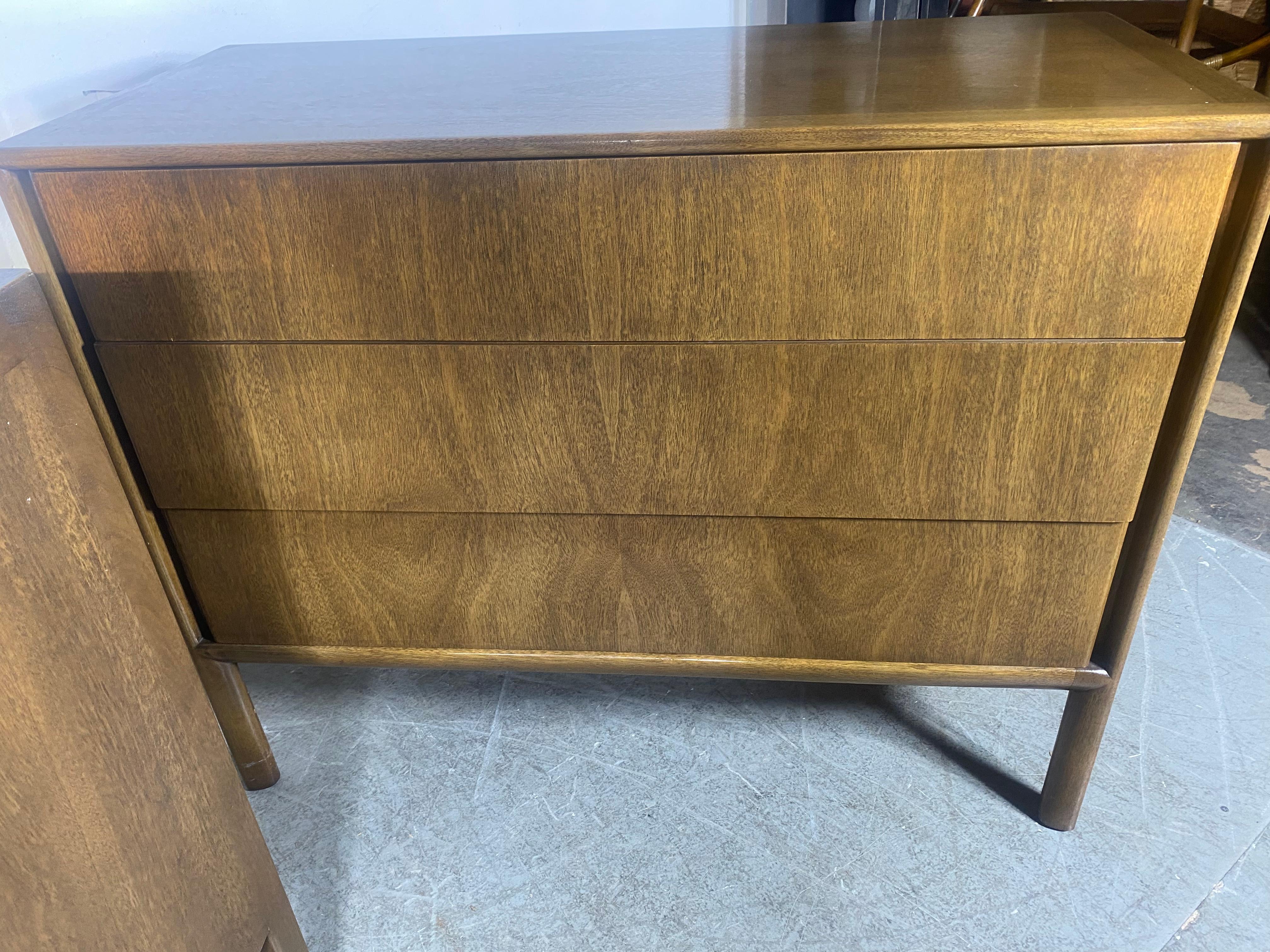 American Pair Modernist 3 Drawer Dressers / sTANDS, mOUNT Airy for James Stuart For Sale