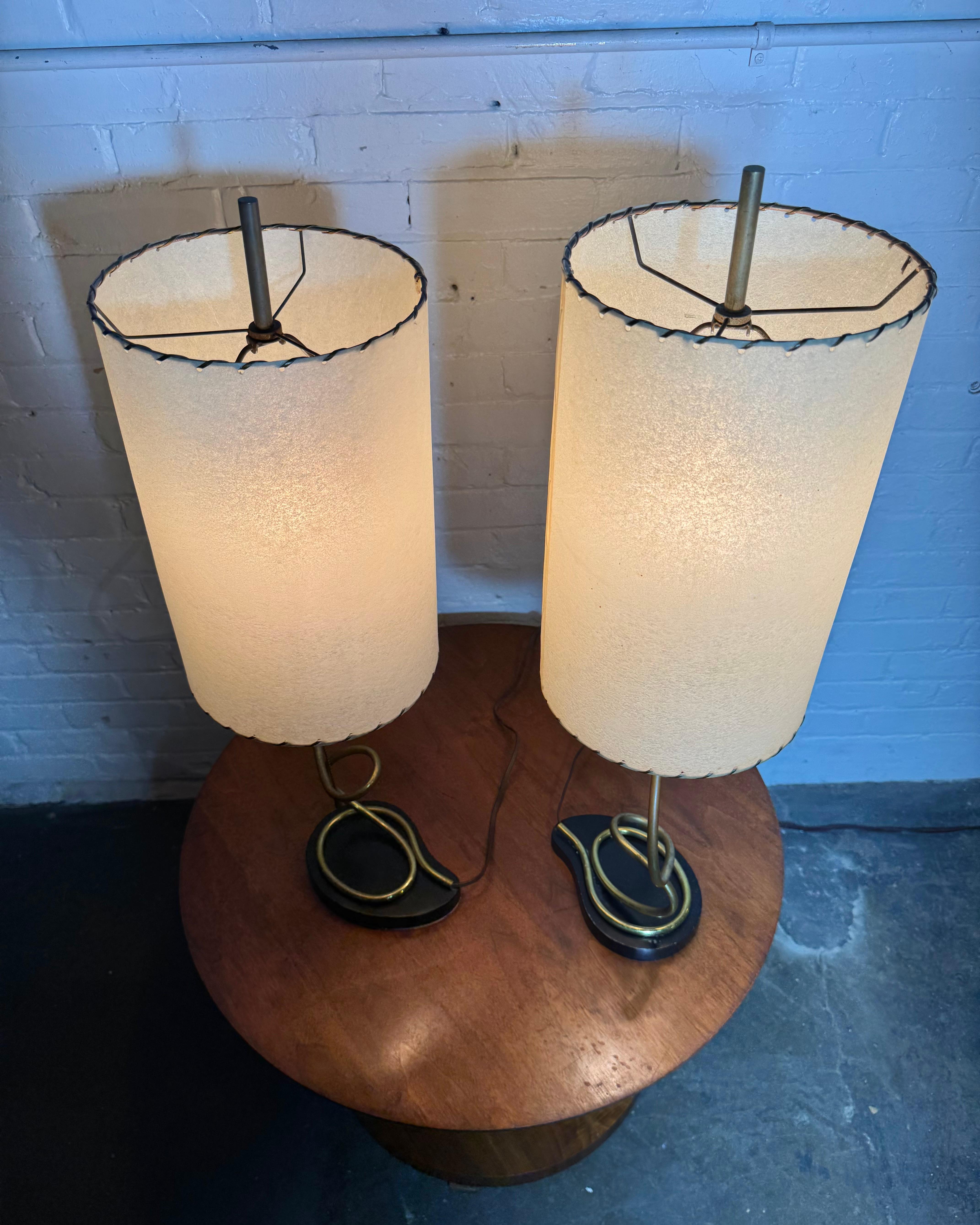 Mid-Century Modern Pair Modernist Coil Brass and Metal Table Lamps , Majestic / Heifetz For Sale