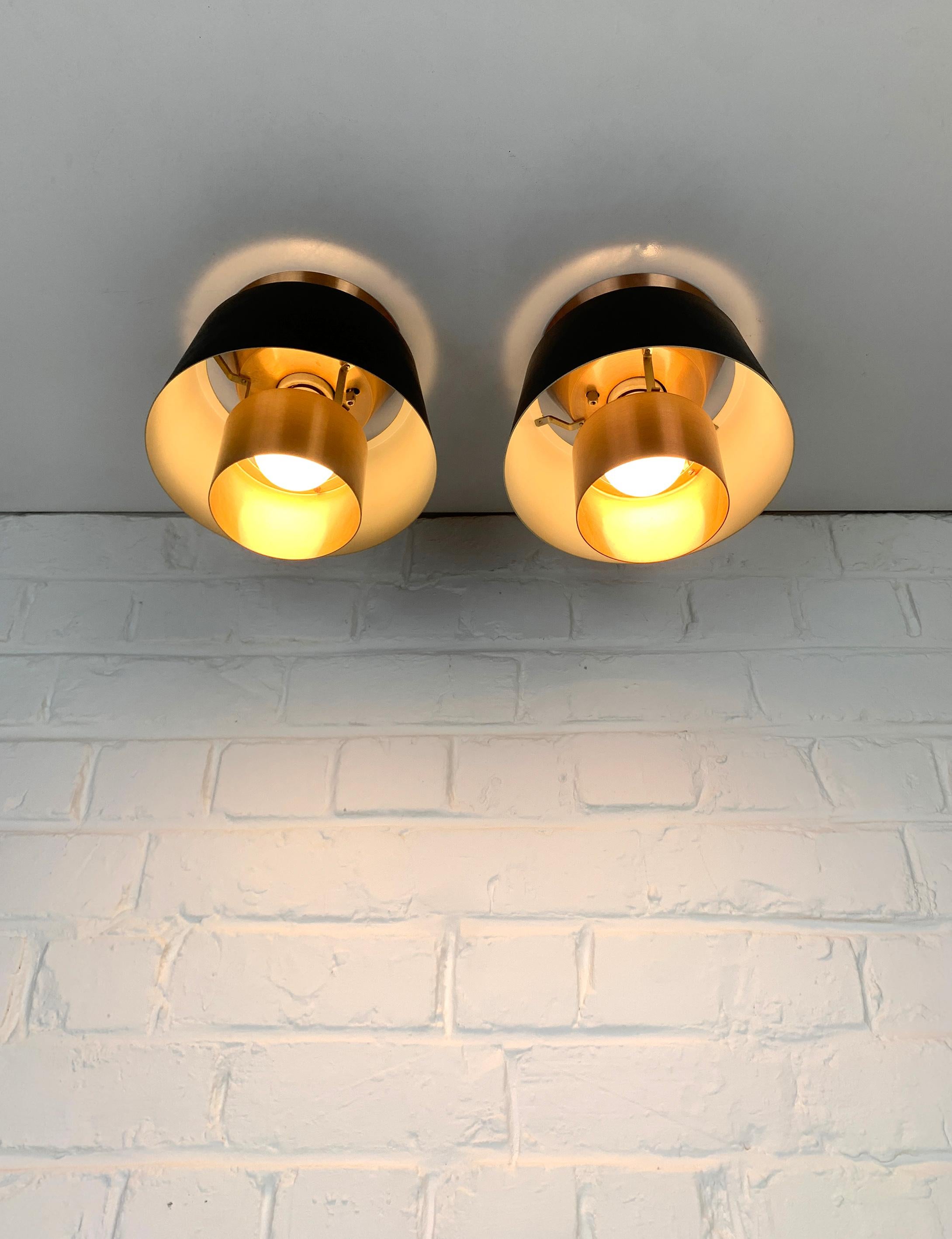 20ième siècle Paire de lampes affleurantes modernistes par Jørn Utzon pour Nordisk Solar, Danemark, années 1960 en vente