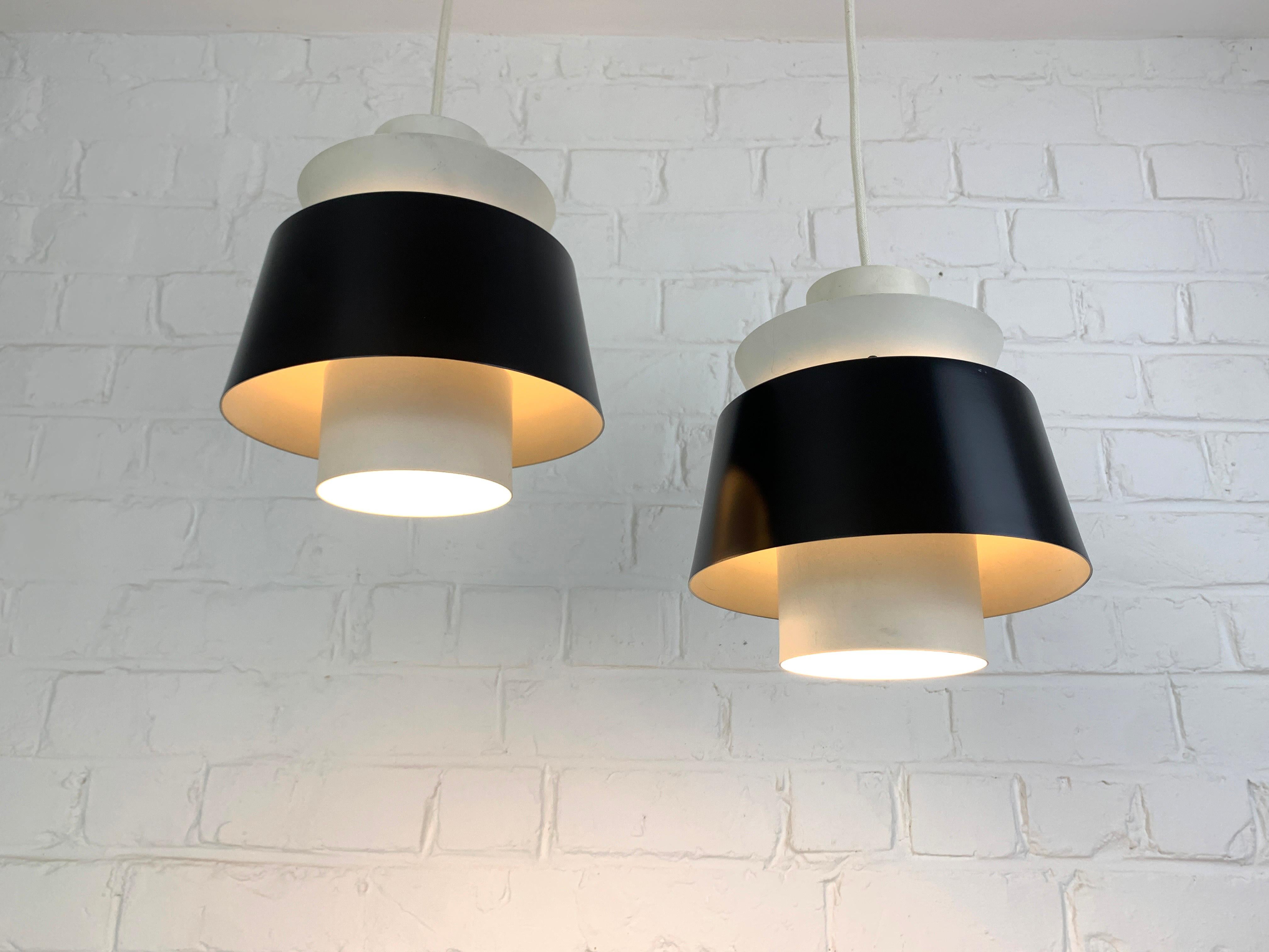 Pair Modernist Pendant Lamps by Jørn Utzon for Nordisk Solar, Denmark, 1960s In Good Condition In Vorst, BE