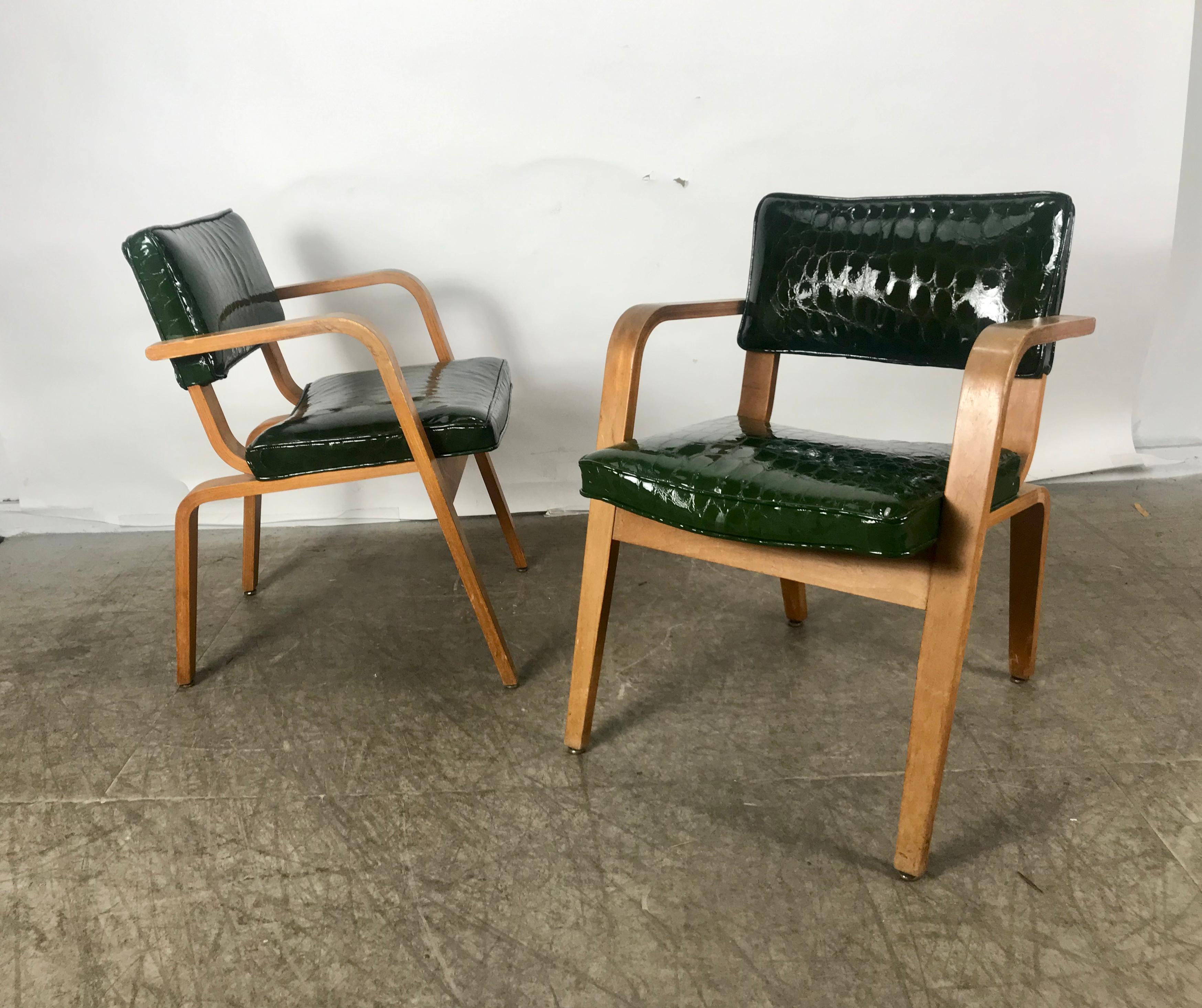 Pair of Modernist Thonet Bent Wood and Alligator Patent Leather Lounge Chairs 2